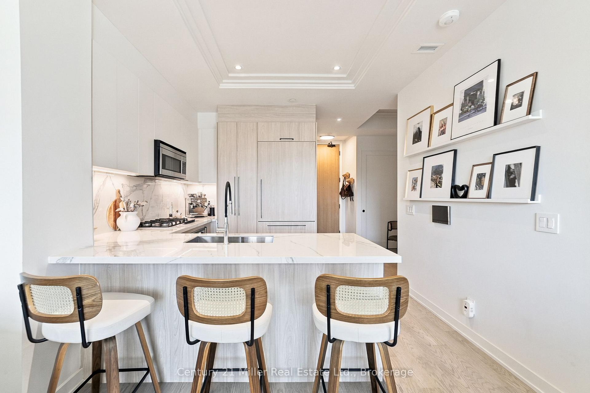 Photo 14 of 123 Maurice Drive, Oakville, Central — HOMEH