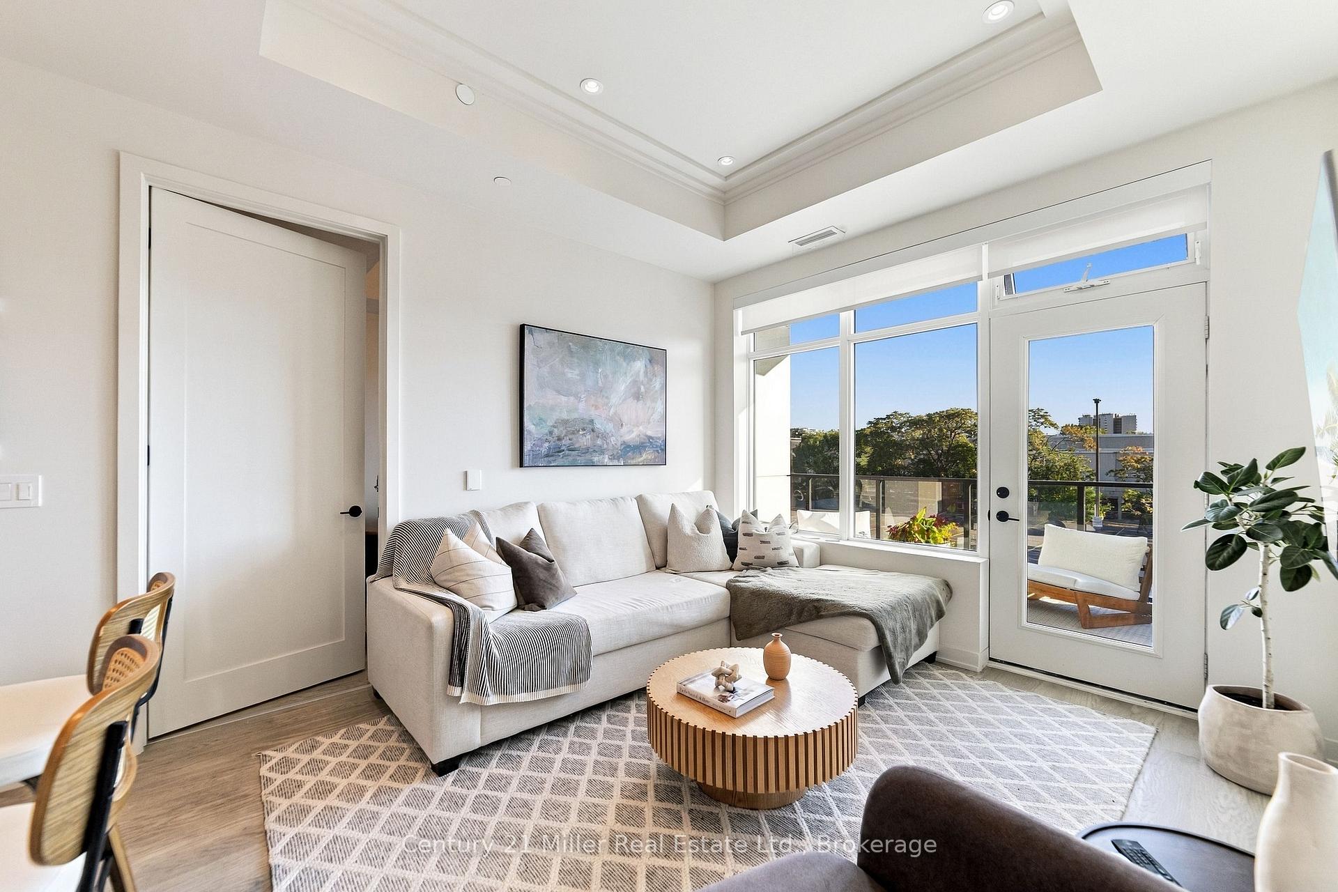 Photo 17 of 123 Maurice Drive, Oakville, Central — HOMEH