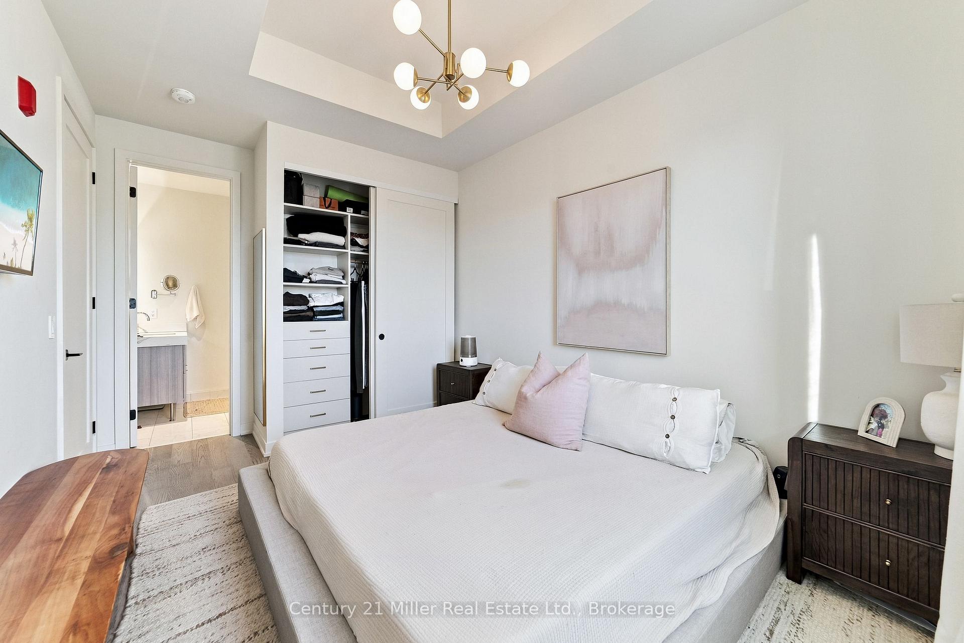 Photo 20 of 123 Maurice Drive, Oakville, Central — HOMEH
