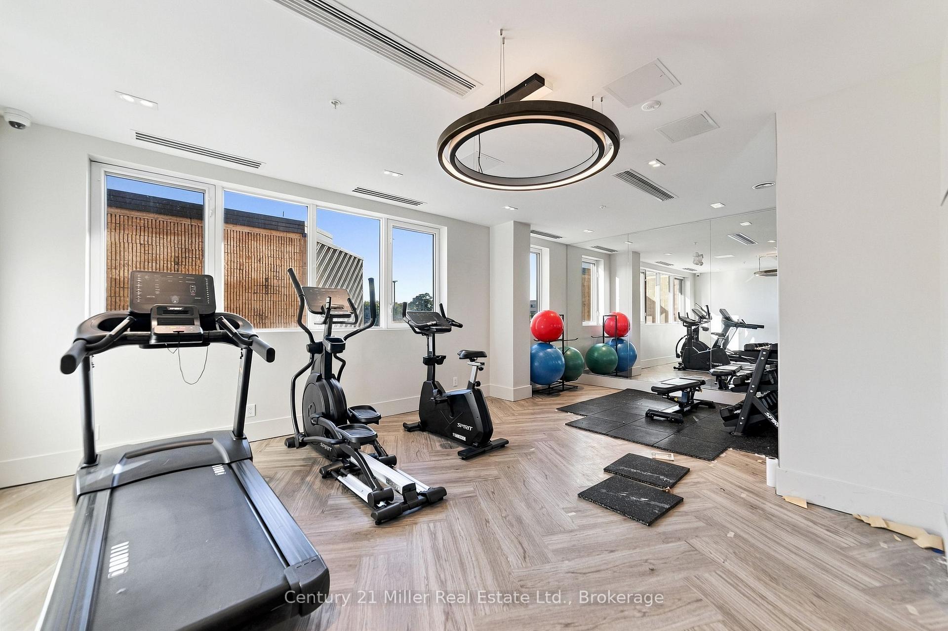 Photo 26 of 123 Maurice Drive, Oakville, Central — HOMEH