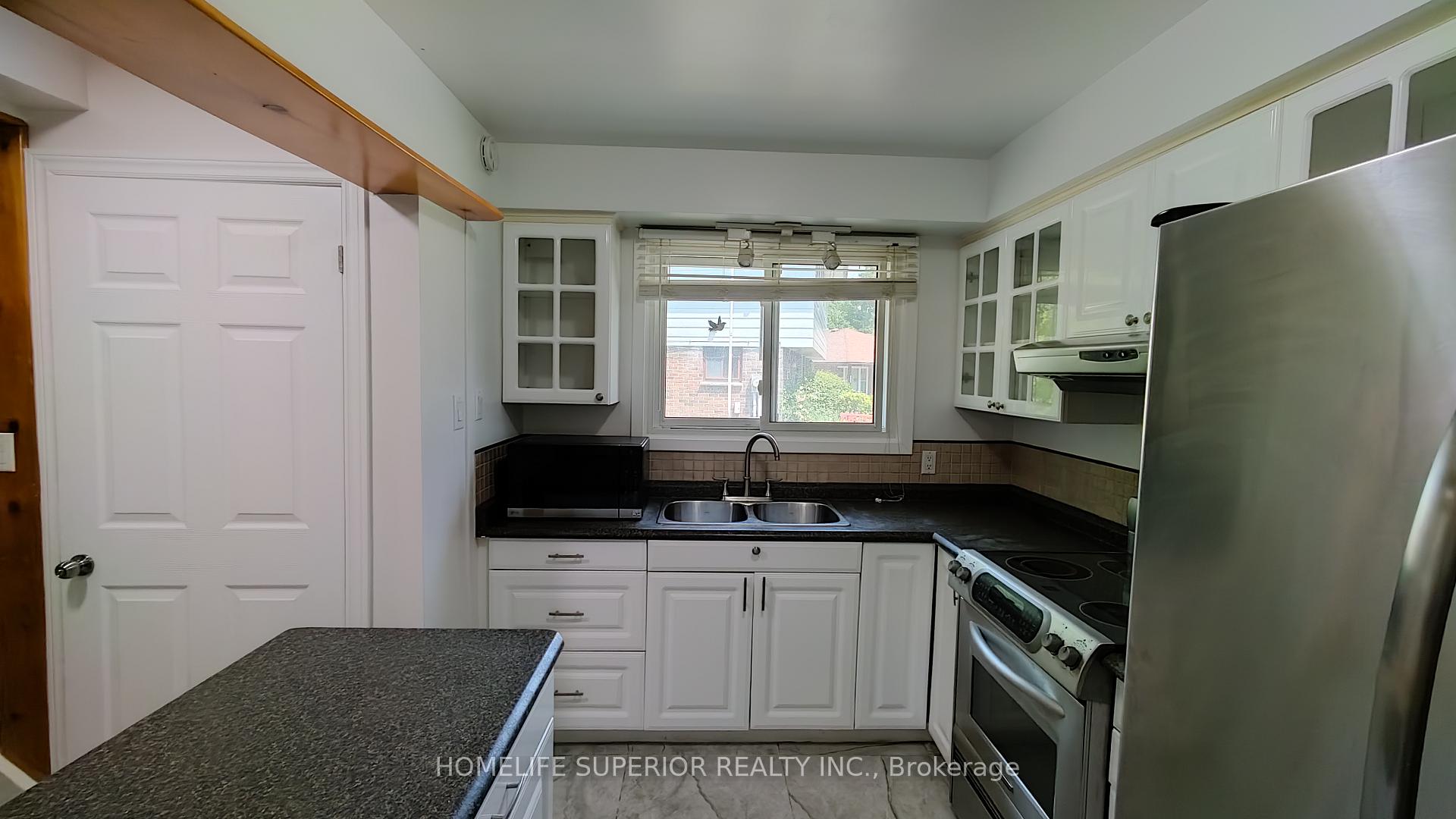 Photo 6 of Unit Upper, 292 Brighton Court, Oshawa, Eastdale — HOMEH