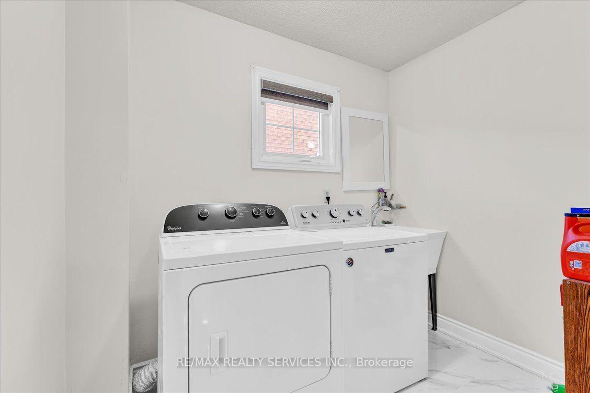 Photo 19 of 7 Duggan Drive, Brampton, Fletcher's West — HOMEH