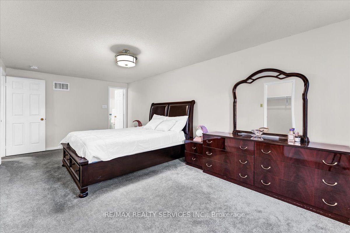 Photo 21 of 7 Duggan Drive, Brampton, Fletcher's West — HOMEH
