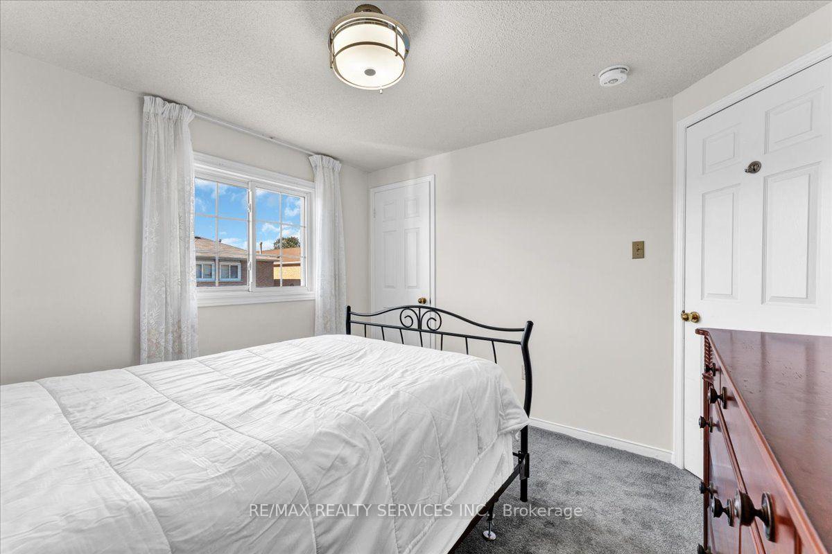 Photo 27 of 7 Duggan Drive, Brampton, Fletcher's West — HOMEH