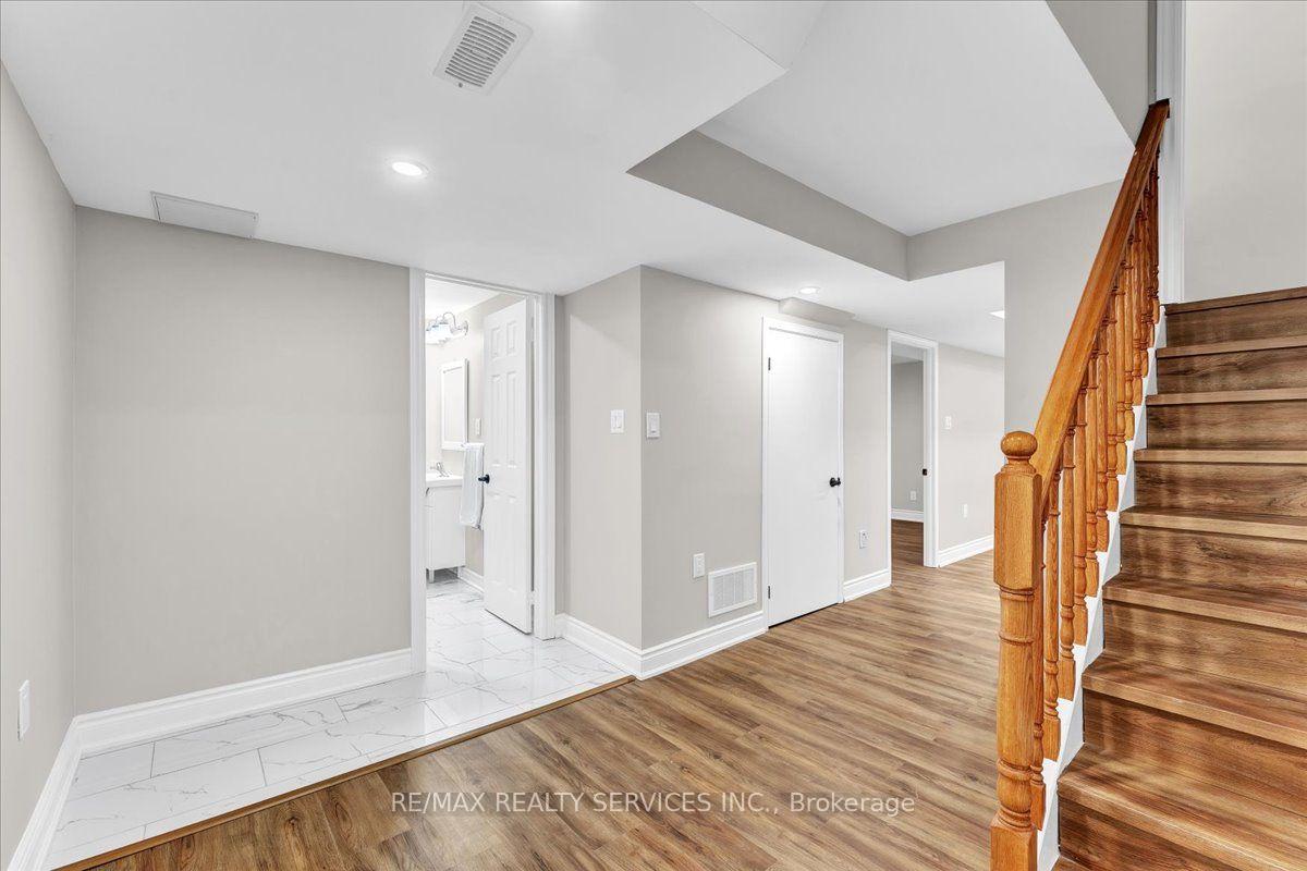 Photo 31 of 7 Duggan Drive, Brampton, Fletcher's West — HOMEH