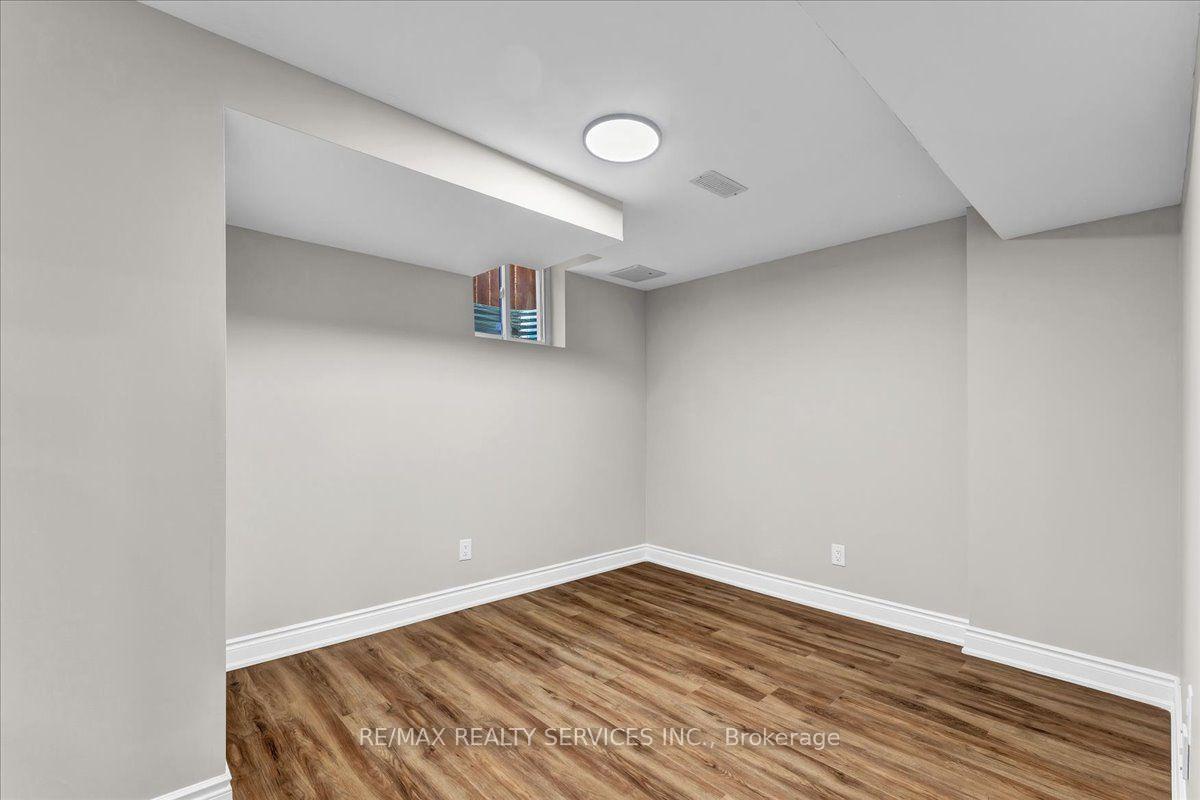 Photo 37 of 7 Duggan Drive, Brampton, Fletcher's West — HOMEH