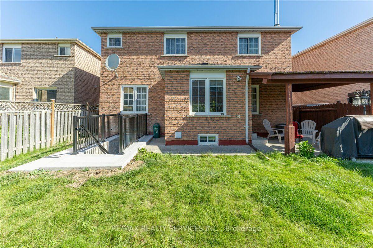 Photo 44 of 7 Duggan Drive, Brampton, Fletcher's West — HOMEH