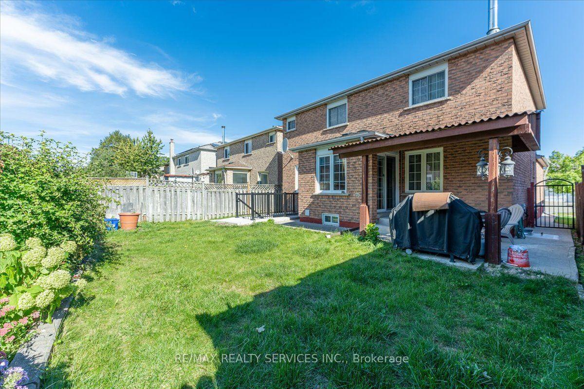 Photo 45 of 7 Duggan Drive, Brampton, Fletcher's West — HOMEH