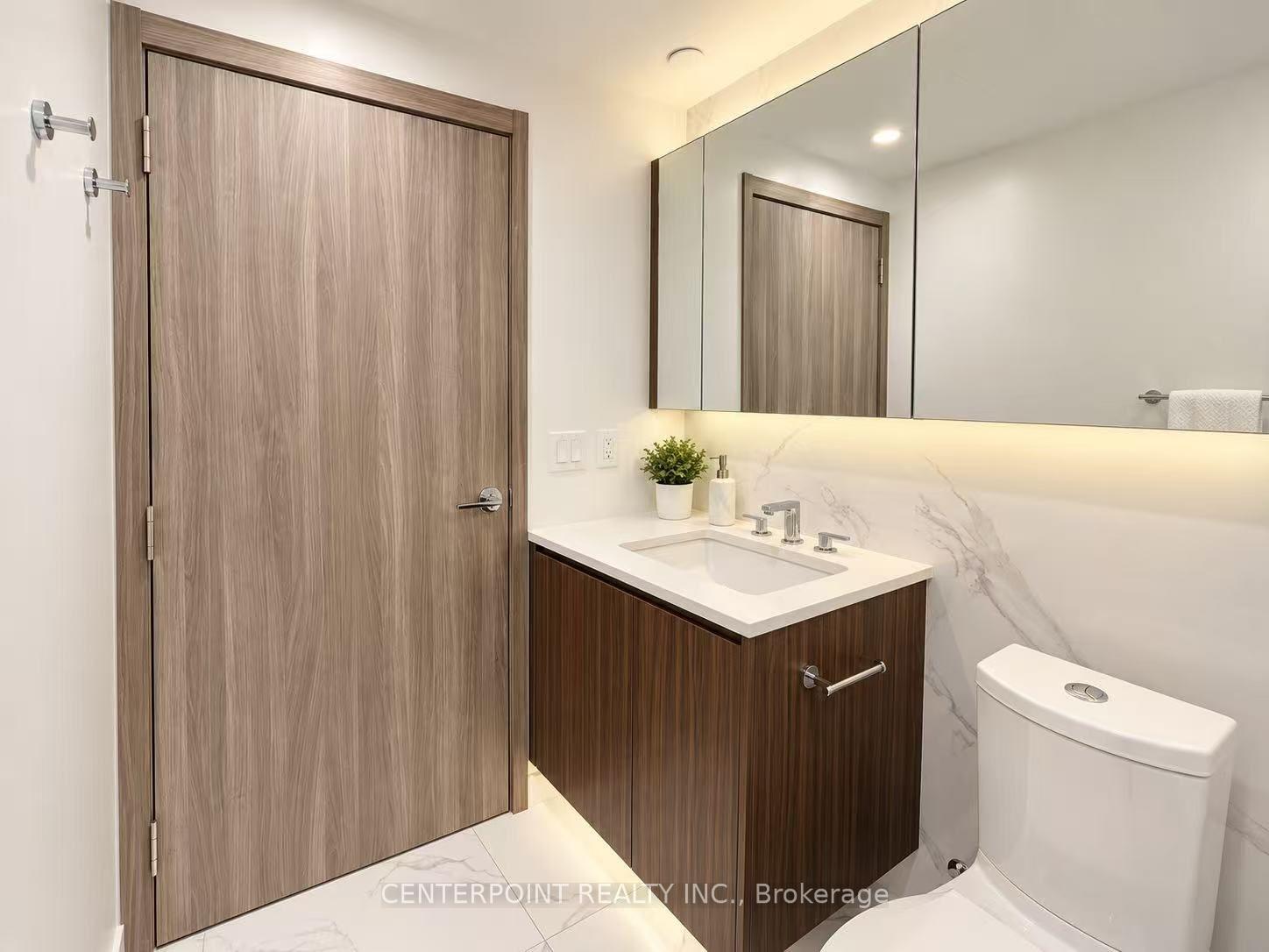 Photo 8 of Unit 2007, 27 Mcmahon Drive, North York, Bayview Village — HOMEH