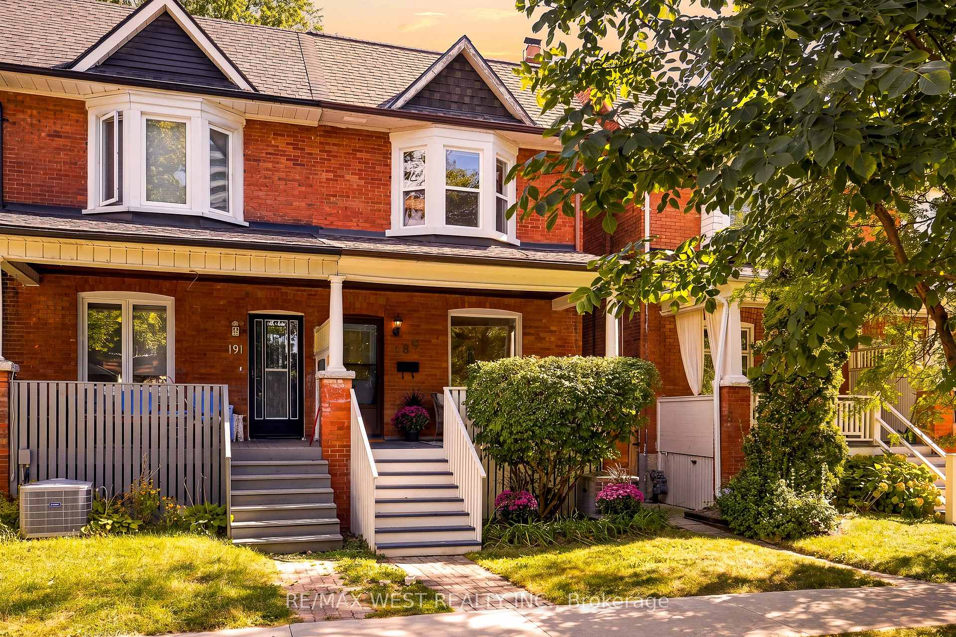 Photo 2 of 189 Pacific Avenue, Toronto, High Park North — HOMEH