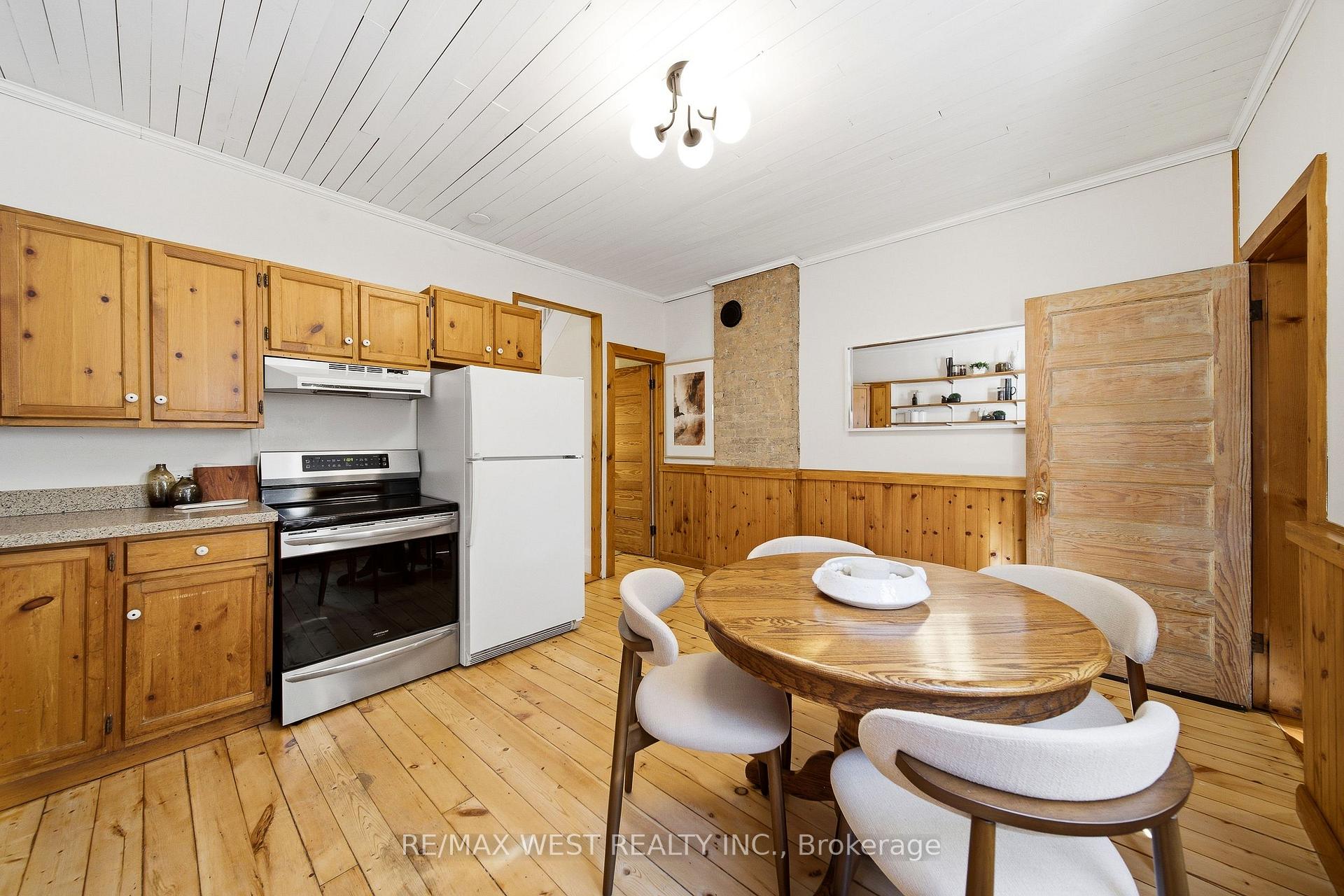 Photo 12 of 189 Pacific Avenue, Toronto, High Park North — HOMEH