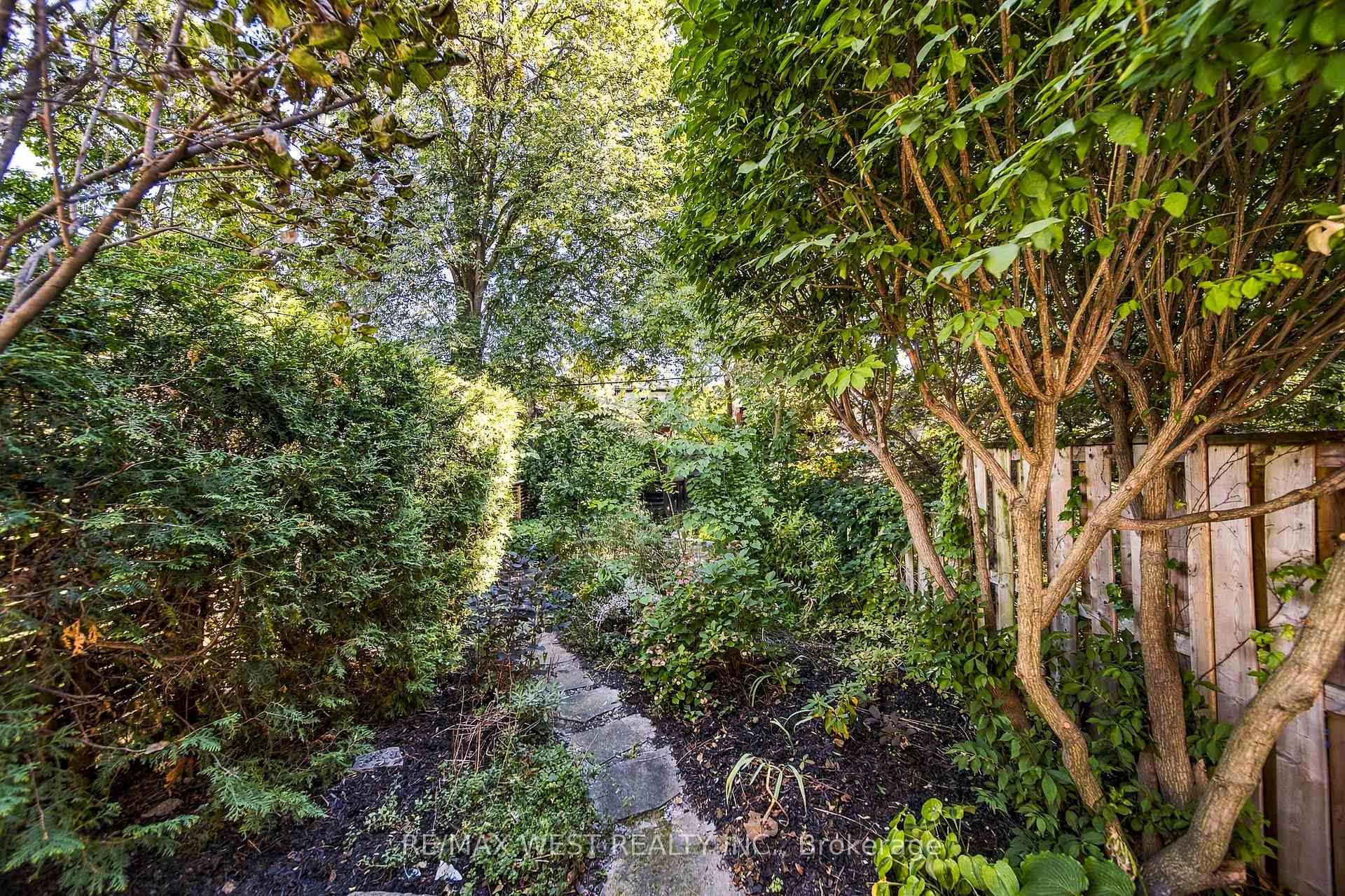 Photo 27 of 189 Pacific Avenue, Toronto, High Park North — HOMEH