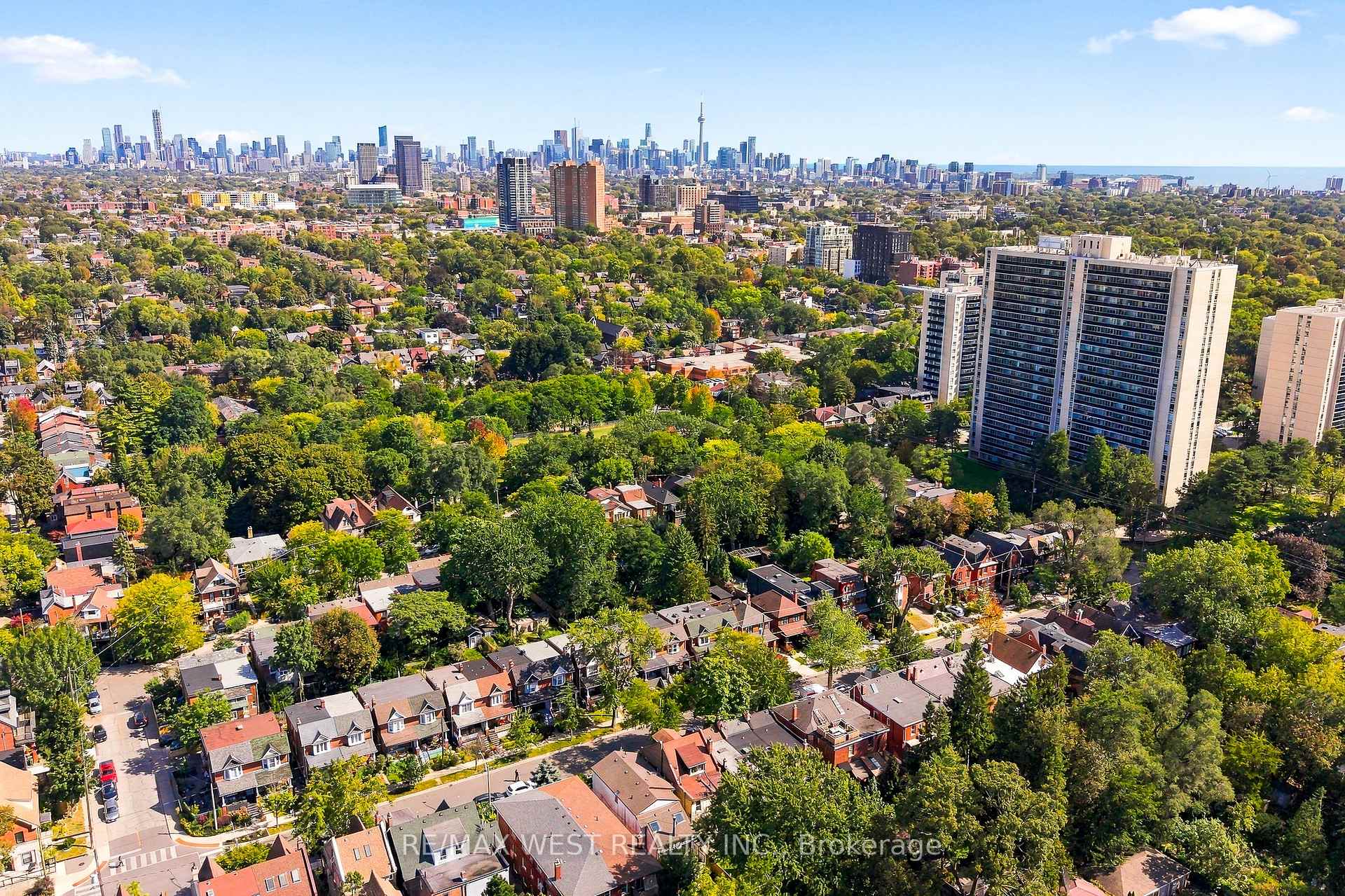 Photo 32 of 189 Pacific Avenue, Toronto, High Park North — HOMEH