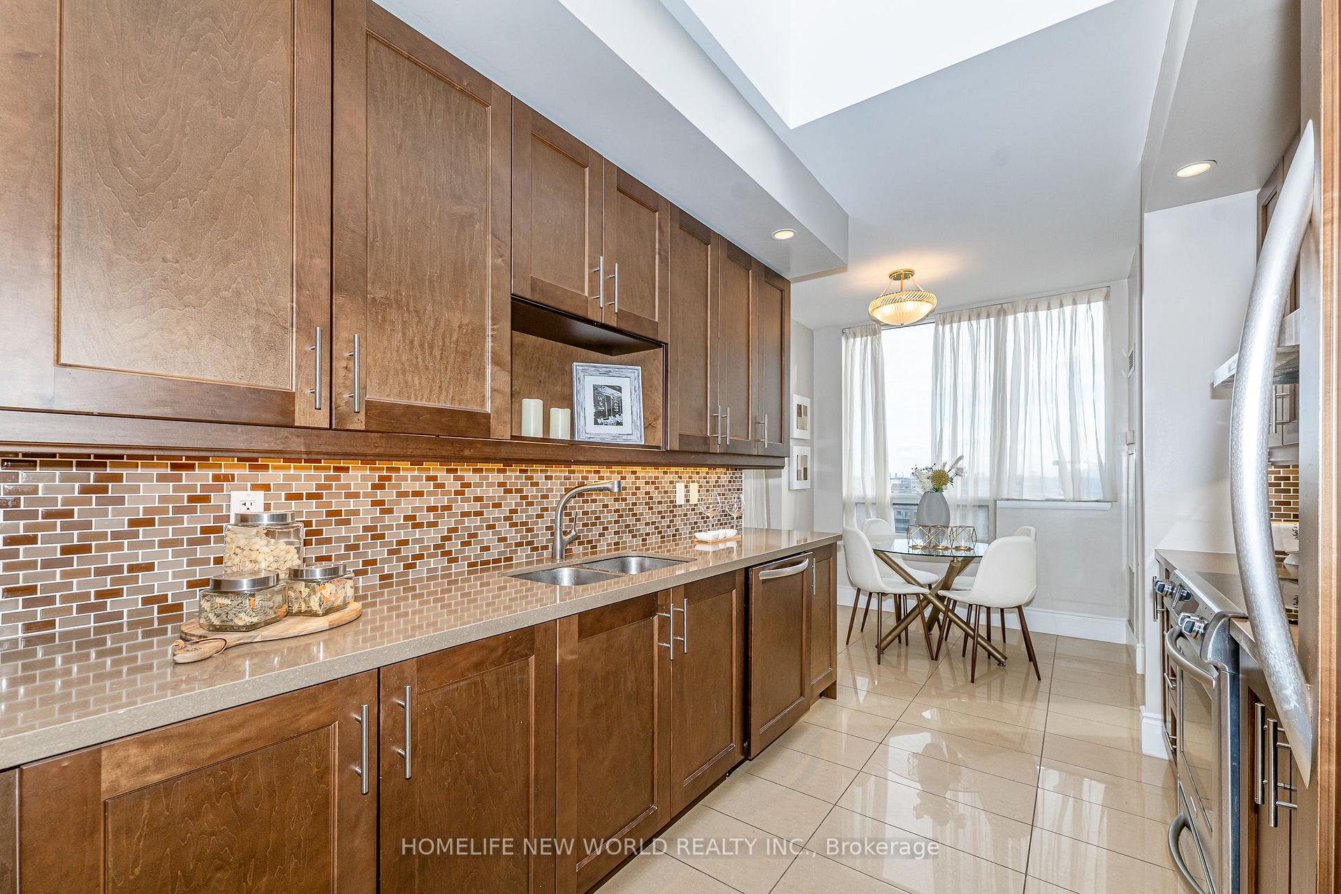 Photo 7 of Unit Ph63, 23 Cox Boulevard, Markham, Unionville — HOMEH