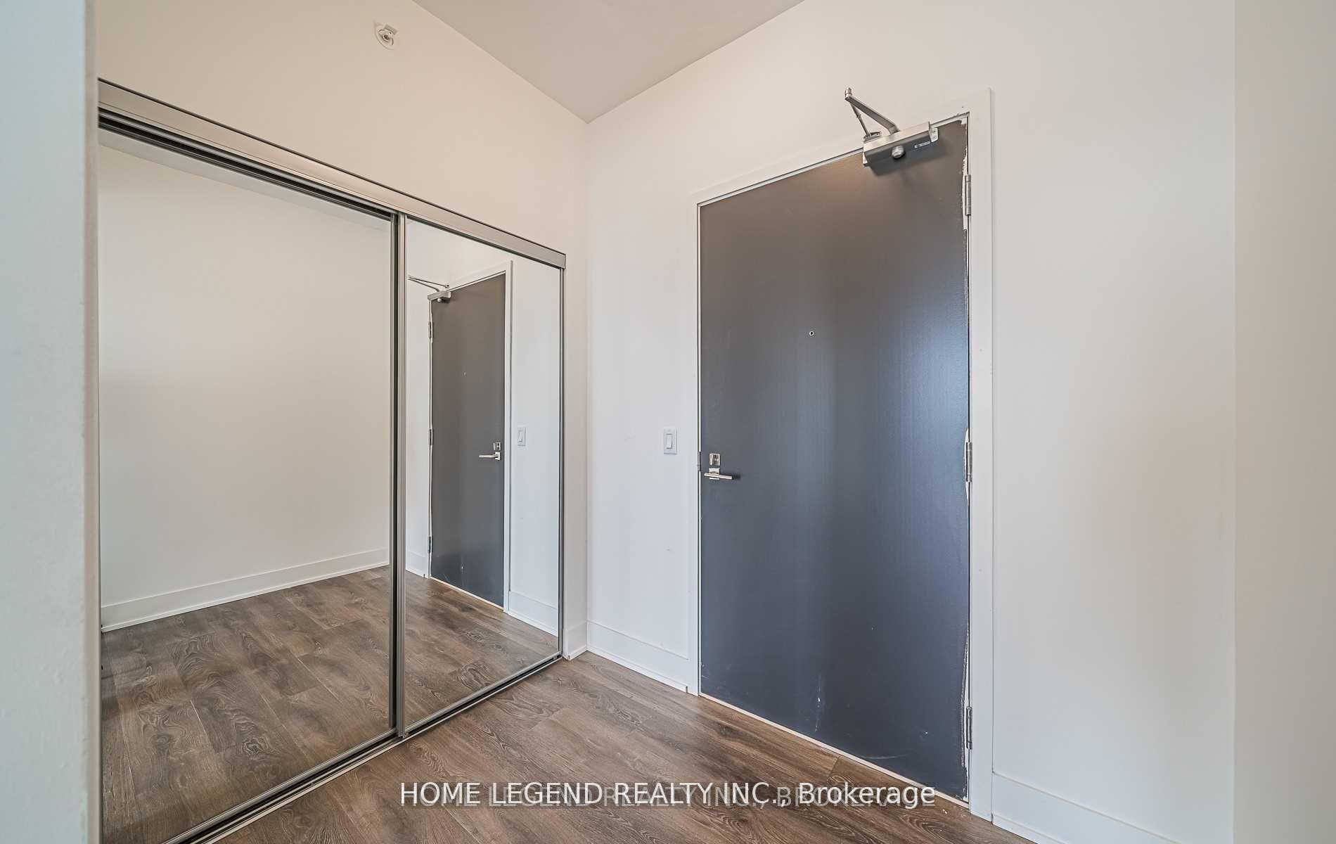 Photo 2 of Unit 1802, 2916 Highway 7 Road W, Vaughan, Concord — HOMEH