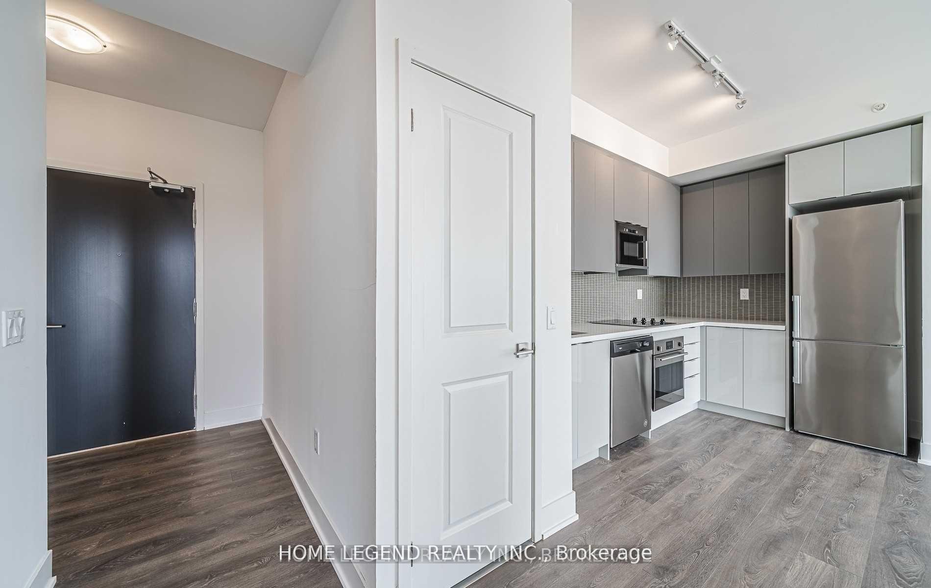 Photo 3 of Unit 1802, 2916 Highway 7 Road W, Vaughan, Concord — HOMEH