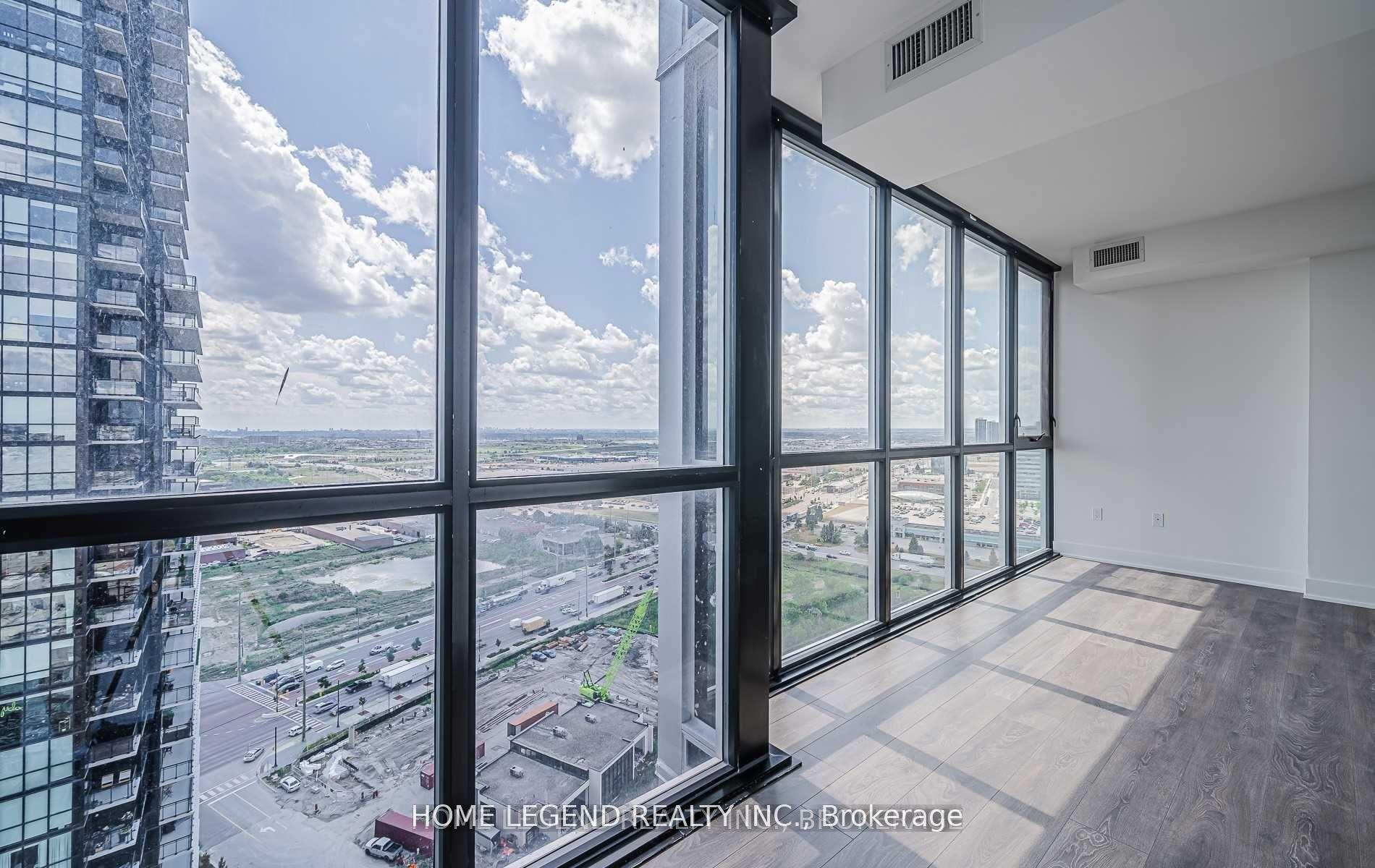 Photo 8 of Unit 1802, 2916 Highway 7 Road W, Vaughan, Concord — HOMEH