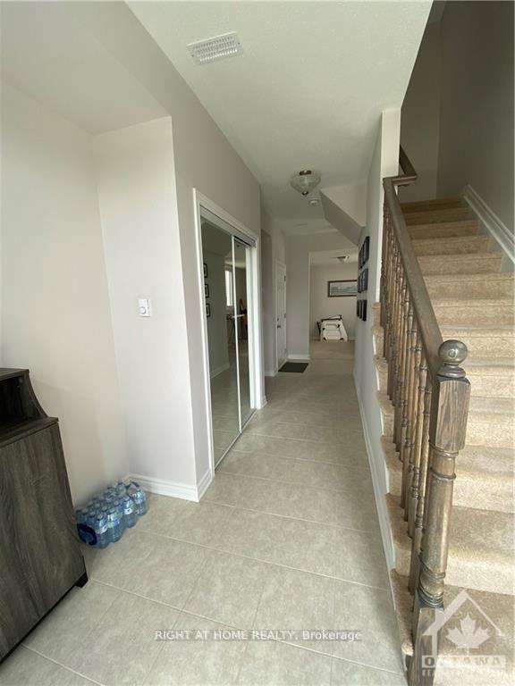 Photo 2 of 166 Pictou Crescent, Ottawa, Kanata - Emerald Meadows/Trailwest — HOMEH
