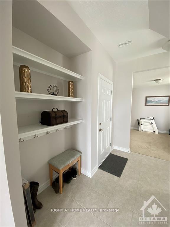 Photo 3 of 166 Pictou Crescent, Ottawa, Kanata - Emerald Meadows/Trailwest — HOMEH