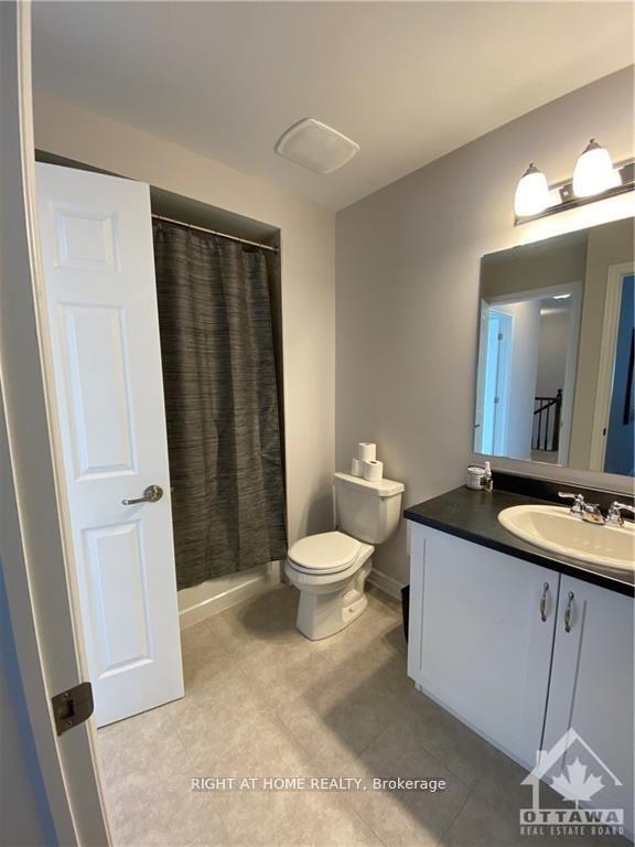 Photo 10 of 166 Pictou Crescent, Ottawa, Kanata - Emerald Meadows/Trailwest — HOMEH