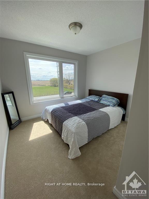 Photo 11 of 166 Pictou Crescent, Ottawa, Kanata - Emerald Meadows/Trailwest — HOMEH