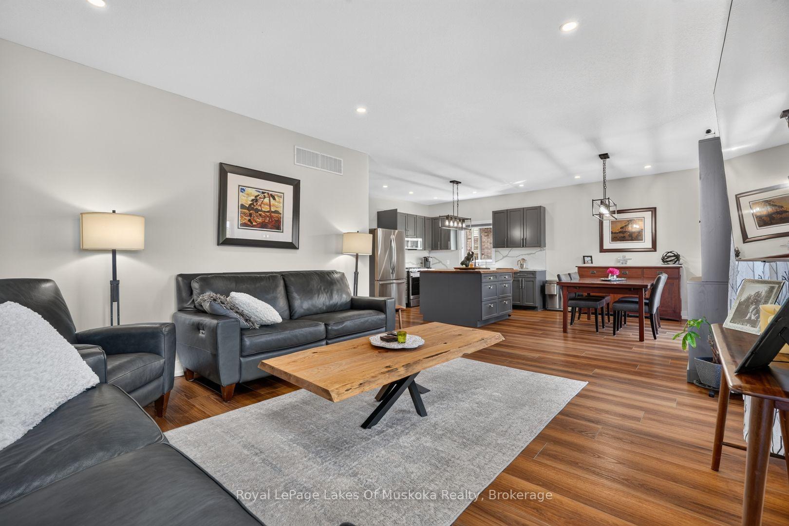 Photo 2 of 11 Braeside Crescent, Huntsville, Chaffey — HOMEH