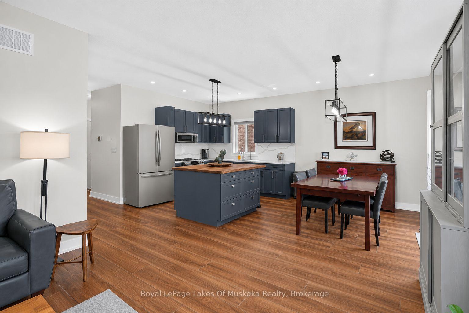 Photo 3 of 11 Braeside Crescent, Huntsville, Chaffey — HOMEH