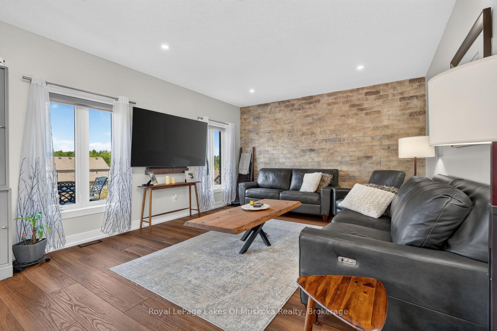 Photo 4 of 11 Braeside Crescent, Huntsville, Chaffey — HOMEH