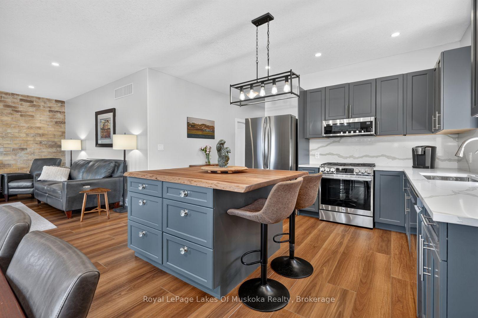 Photo 11 of 11 Braeside Crescent, Huntsville, Chaffey — HOMEH