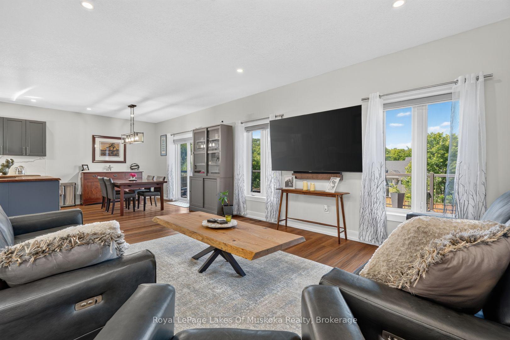Photo 12 of 11 Braeside Crescent, Huntsville, Chaffey — HOMEH