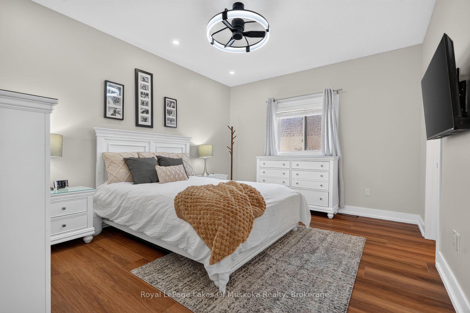 Photo 14 of 11 Braeside Crescent, Huntsville, Chaffey — HOMEH