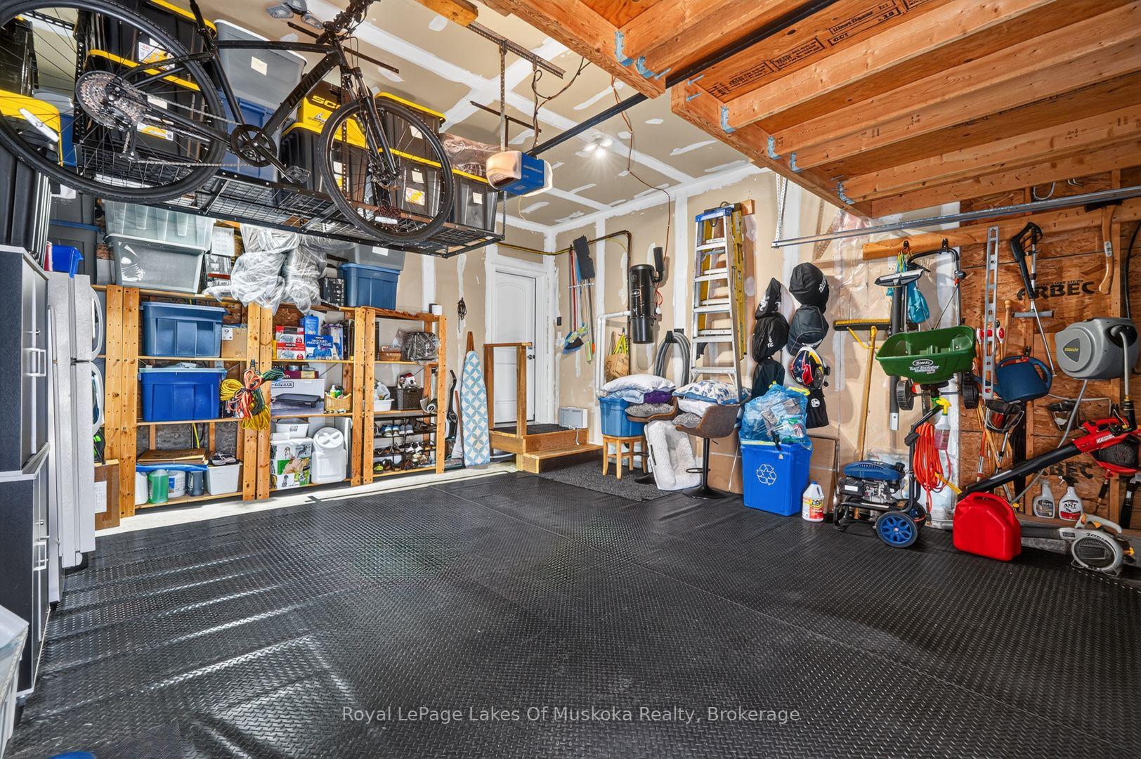 Photo 17 of 11 Braeside Crescent, Huntsville, Chaffey — HOMEH