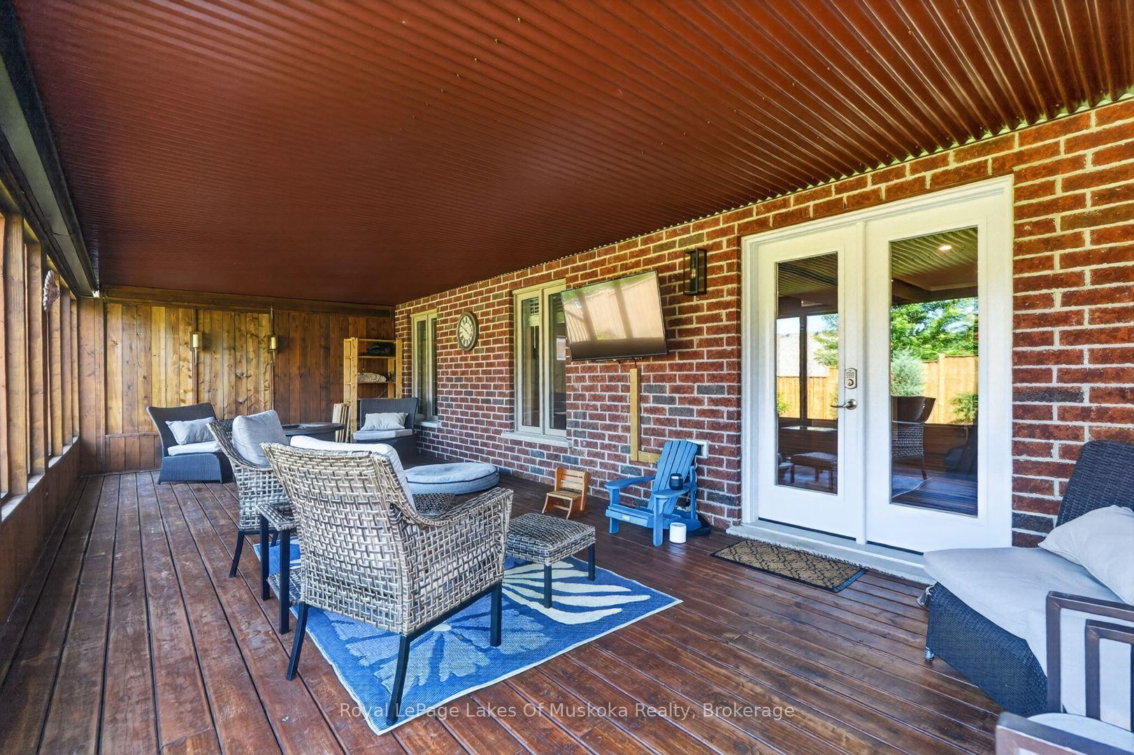 Photo 34 of 11 Braeside Crescent, Huntsville, Chaffey — HOMEH