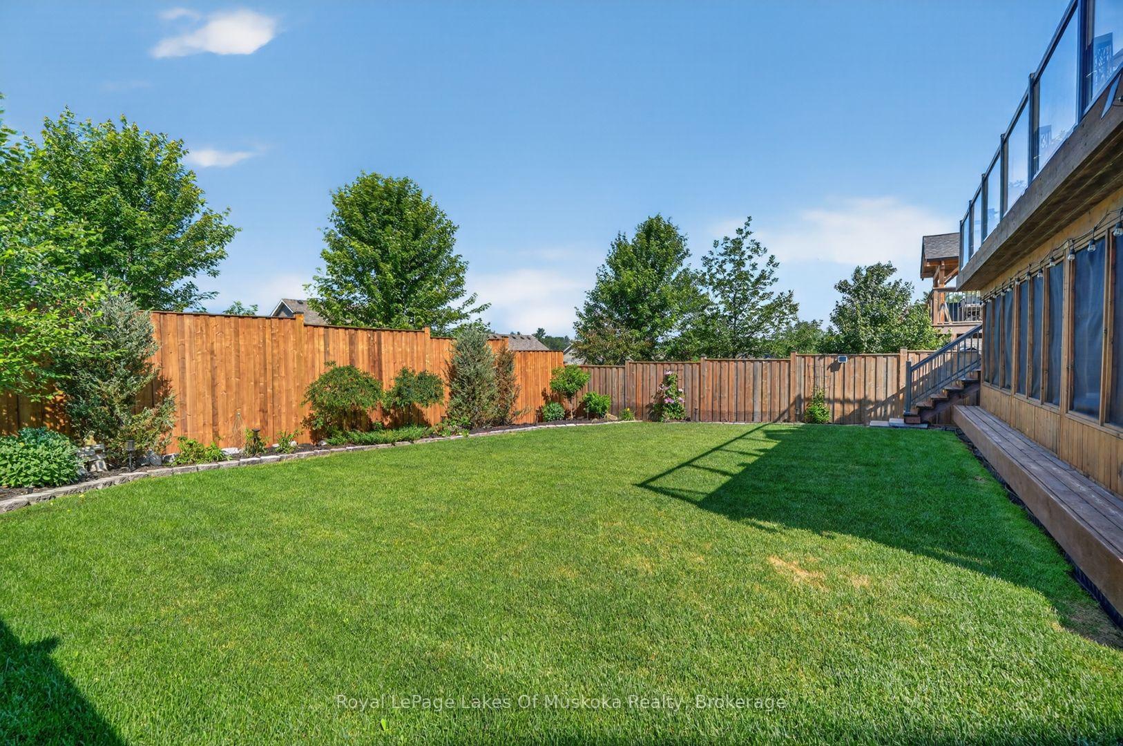Photo 38 of 11 Braeside Crescent, Huntsville, Chaffey — HOMEH