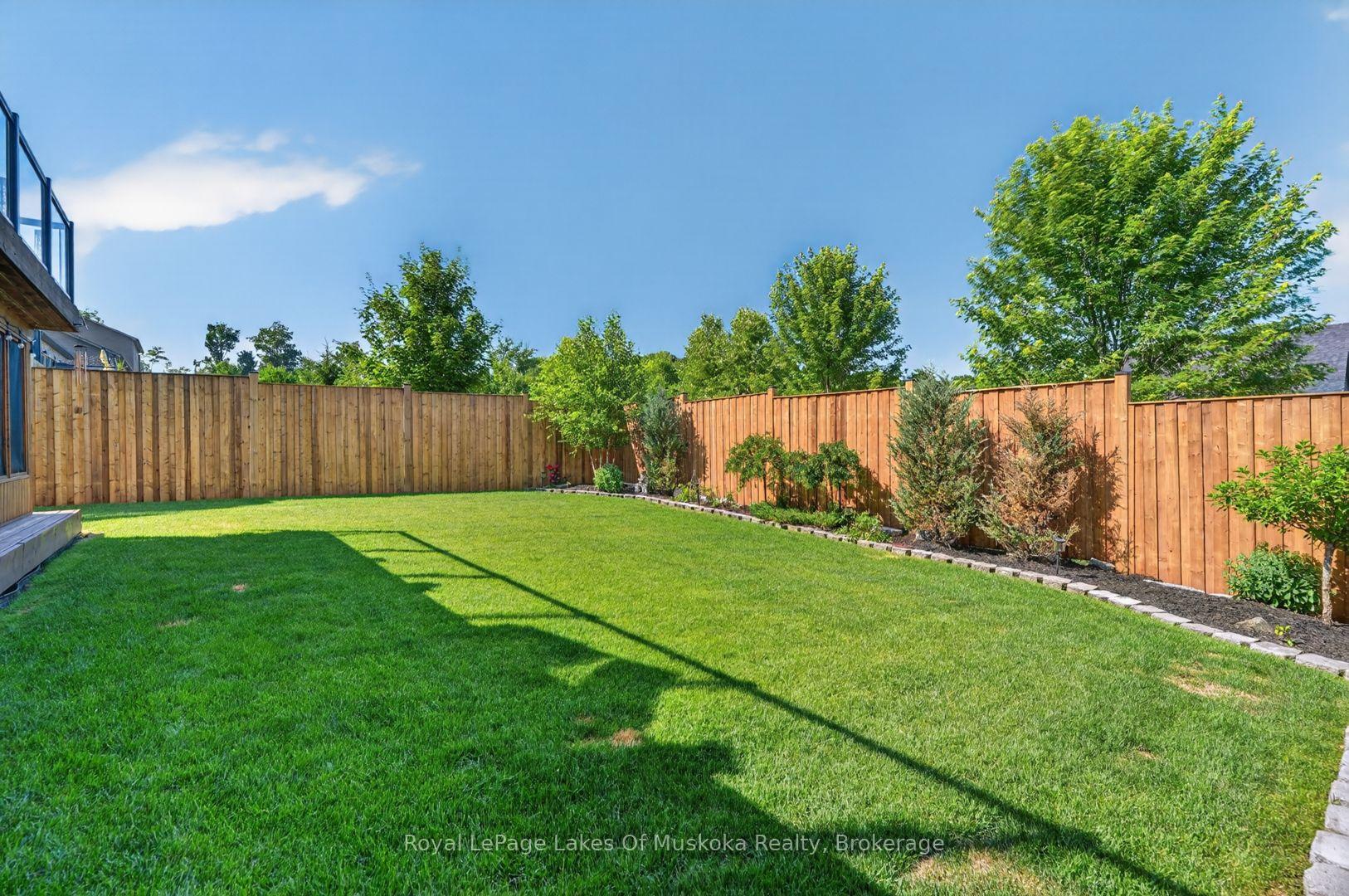 Photo 39 of 11 Braeside Crescent, Huntsville, Chaffey — HOMEH