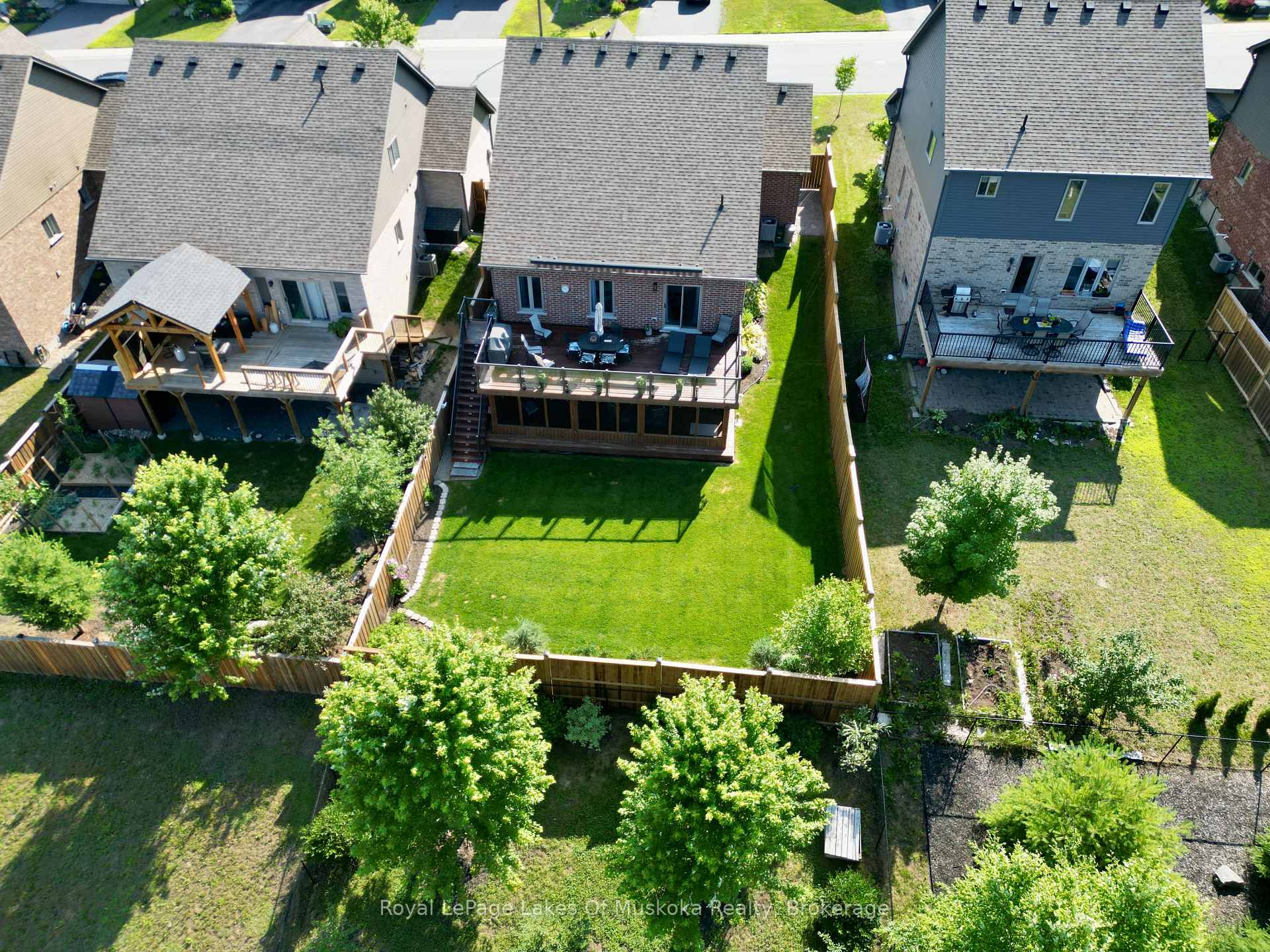 Photo 43 of 11 Braeside Crescent, Huntsville, Chaffey — HOMEH