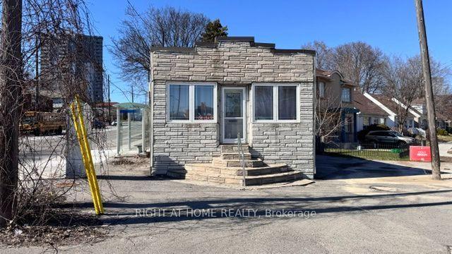 Photo of 104 Danforth Road