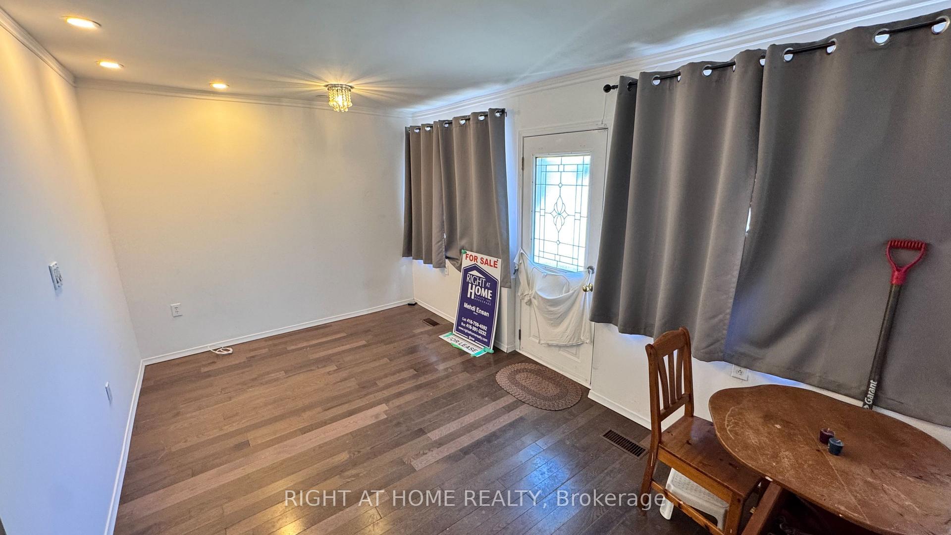 Photo 5 of 104 Danforth Road, Scarborough, Oakridge — HOMEH