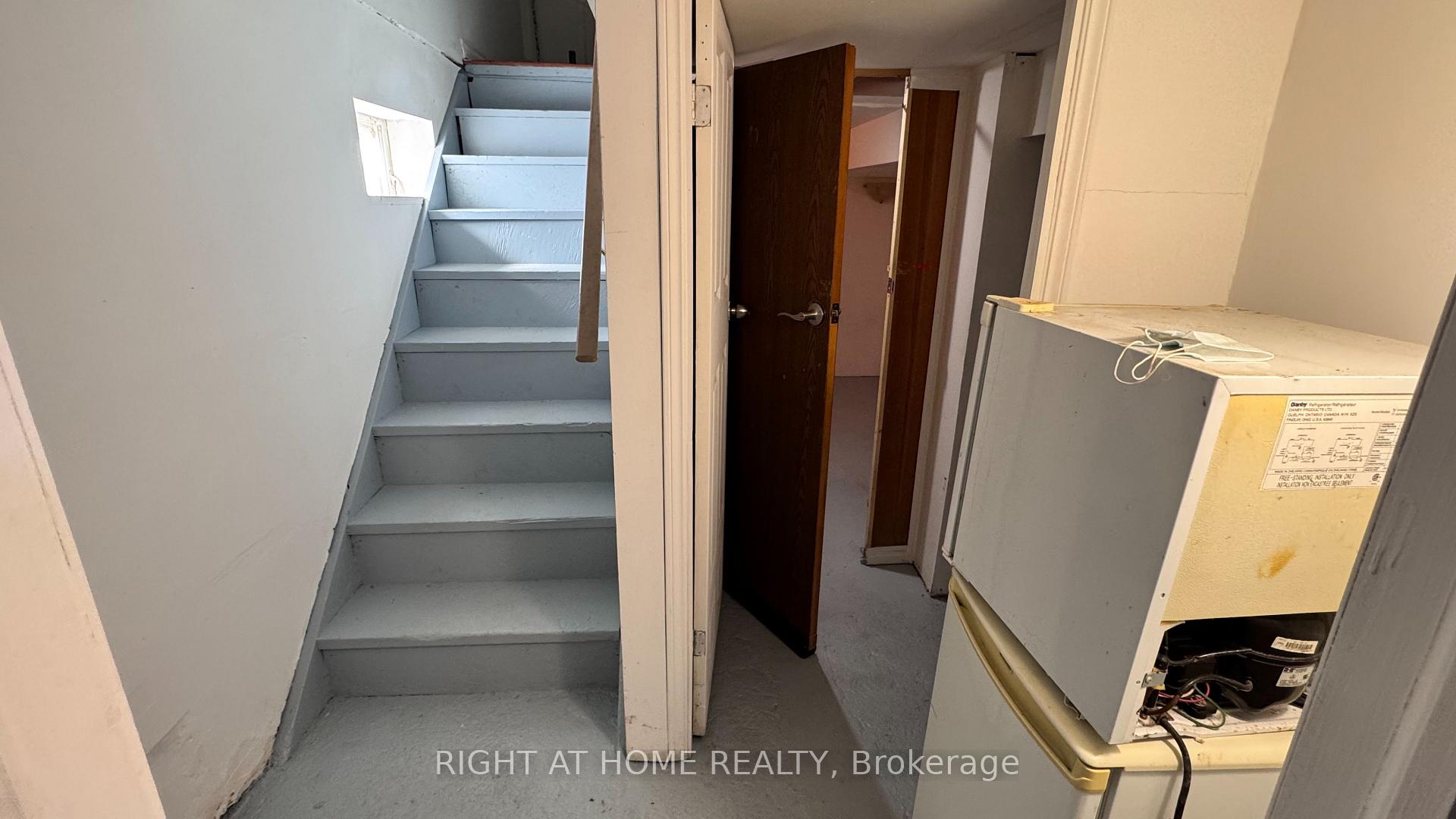 Photo 23 of 104 Danforth Road, Scarborough, Oakridge — HOMEH