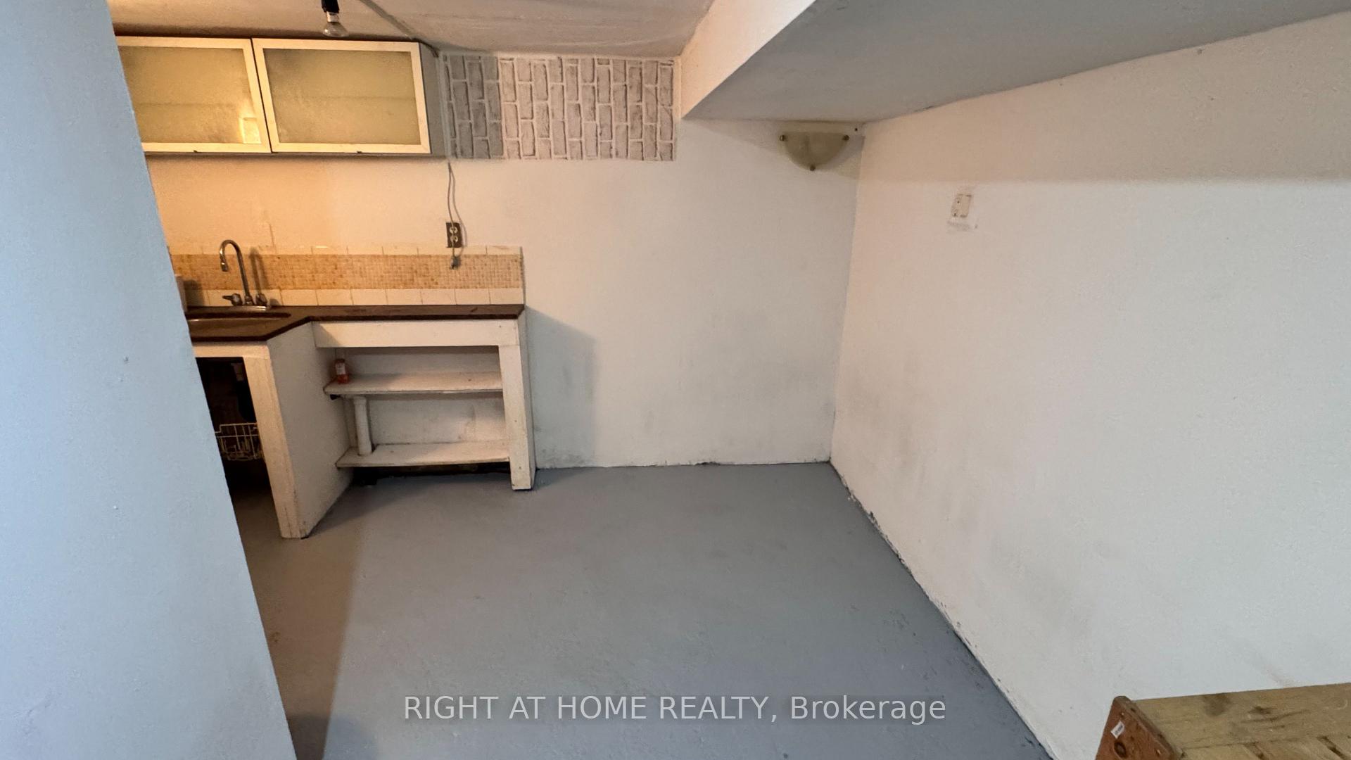 Photo 26 of 104 Danforth Road, Scarborough, Oakridge — HOMEH