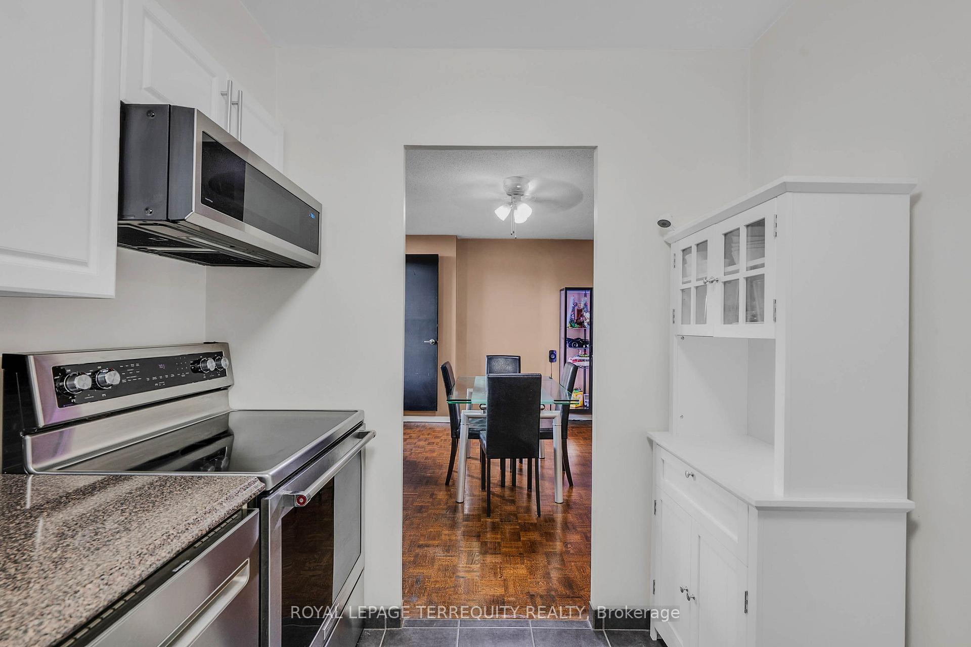Photo 15 of Unit 816, 180 Markham Road, Scarborough, Scarborough Village — HOMEH