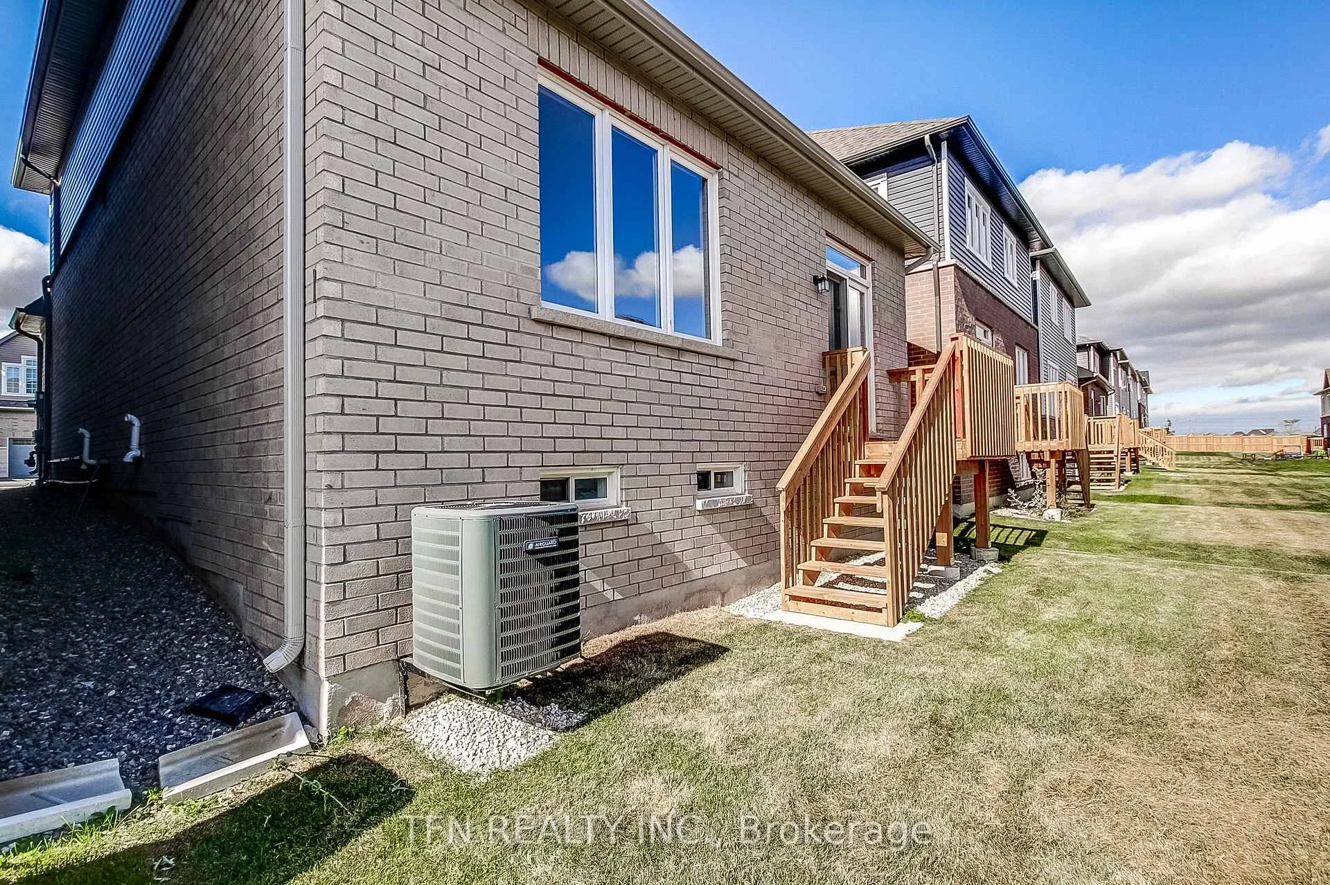 Photo 8 of 87 McGill Avenue, Erin — HOMEH