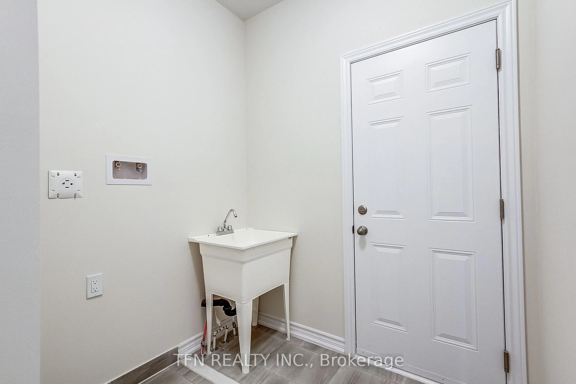 Photo 31 of 87 McGill Avenue, Erin — HOMEH