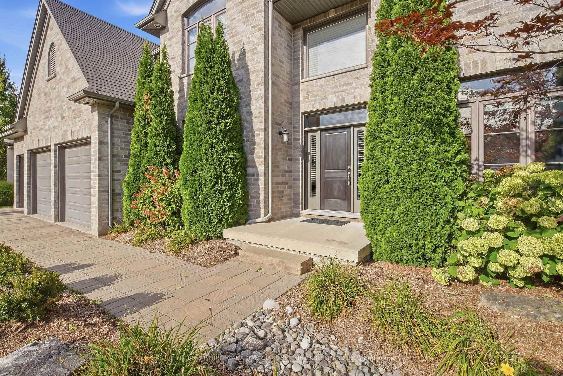Photo 4 of 2264 Waterside Terrace, London, North R — HOMEH