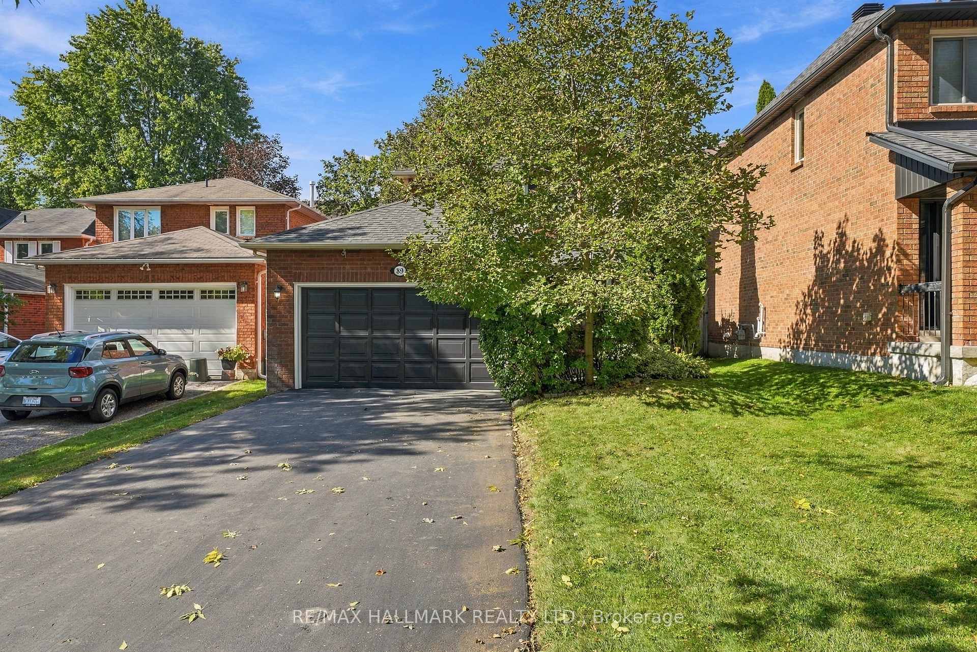 Photo 3 of 89 Crawford Rose Drive, Aurora, Aurora Heights — HOMEH