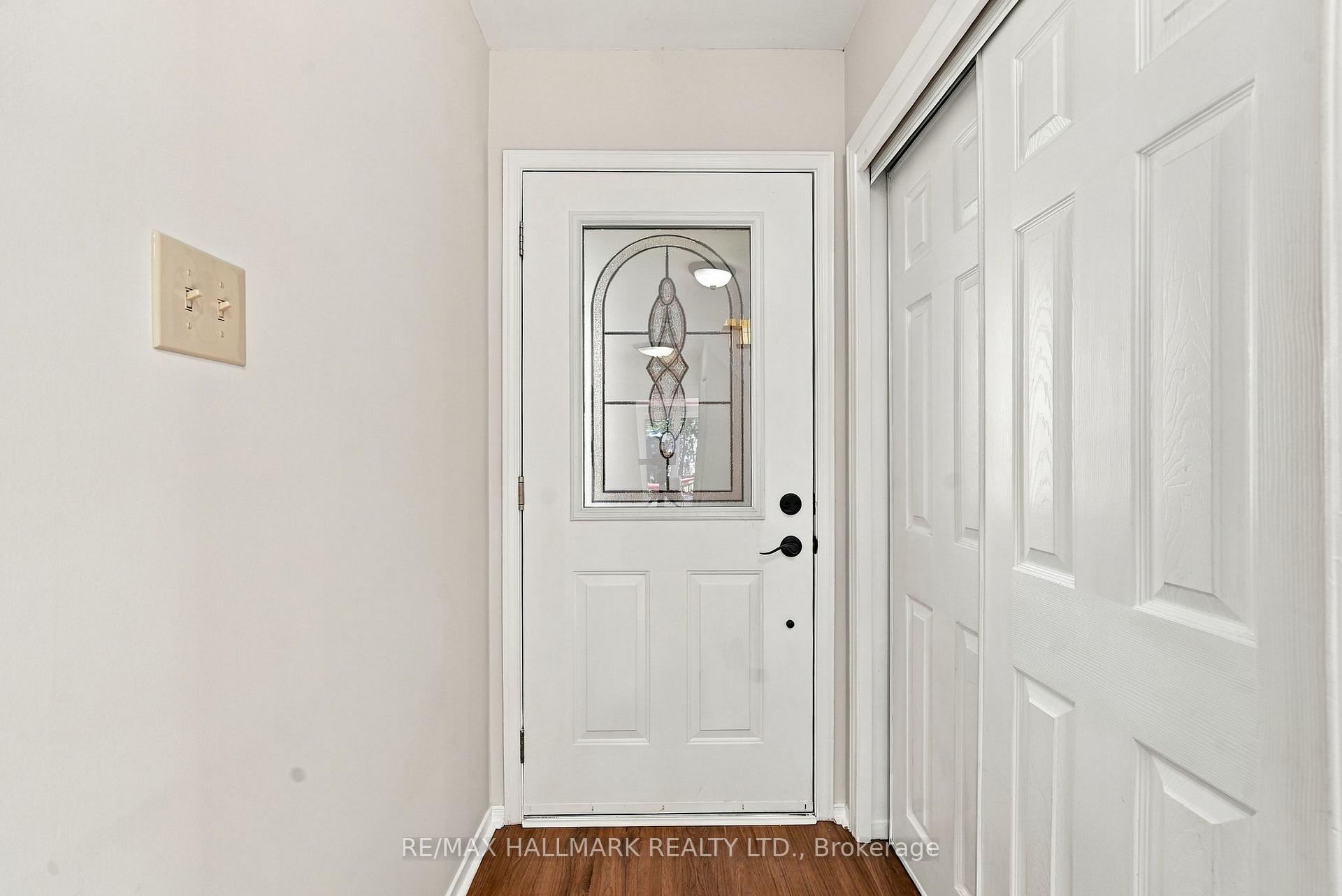 Photo 7 of 89 Crawford Rose Drive, Aurora, Aurora Heights — HOMEH