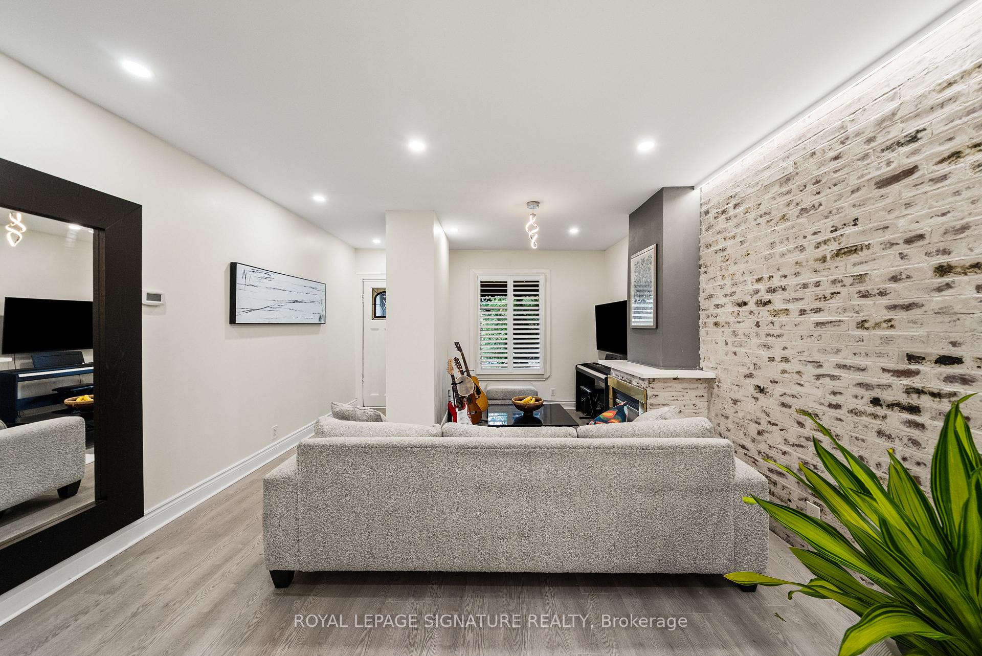 Photo 9 of 122 Duvernet Avenue, Toronto, East End-Danforth — HOMEH