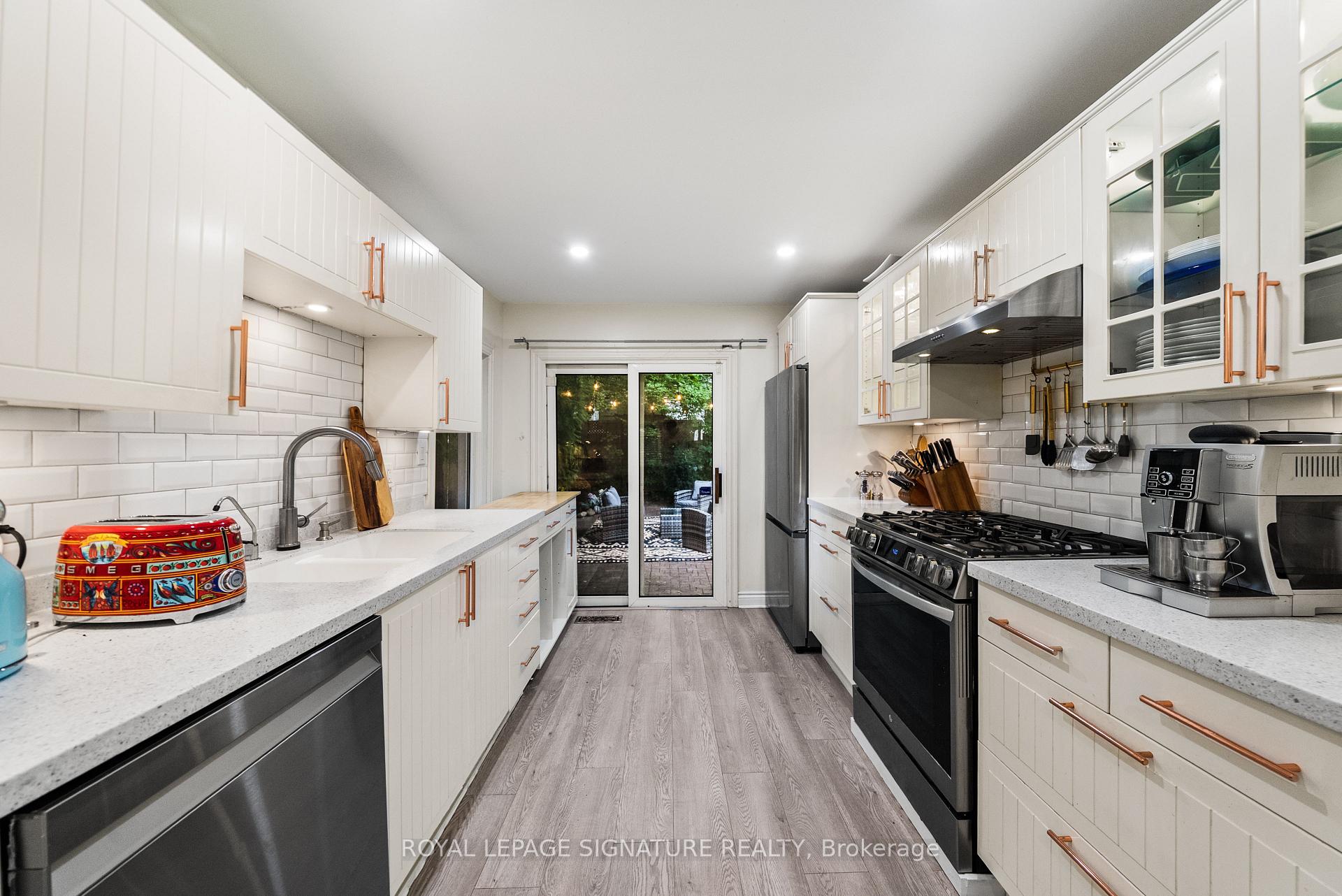 Photo 18 of 122 Duvernet Avenue, Toronto, East End-Danforth — HOMEH
