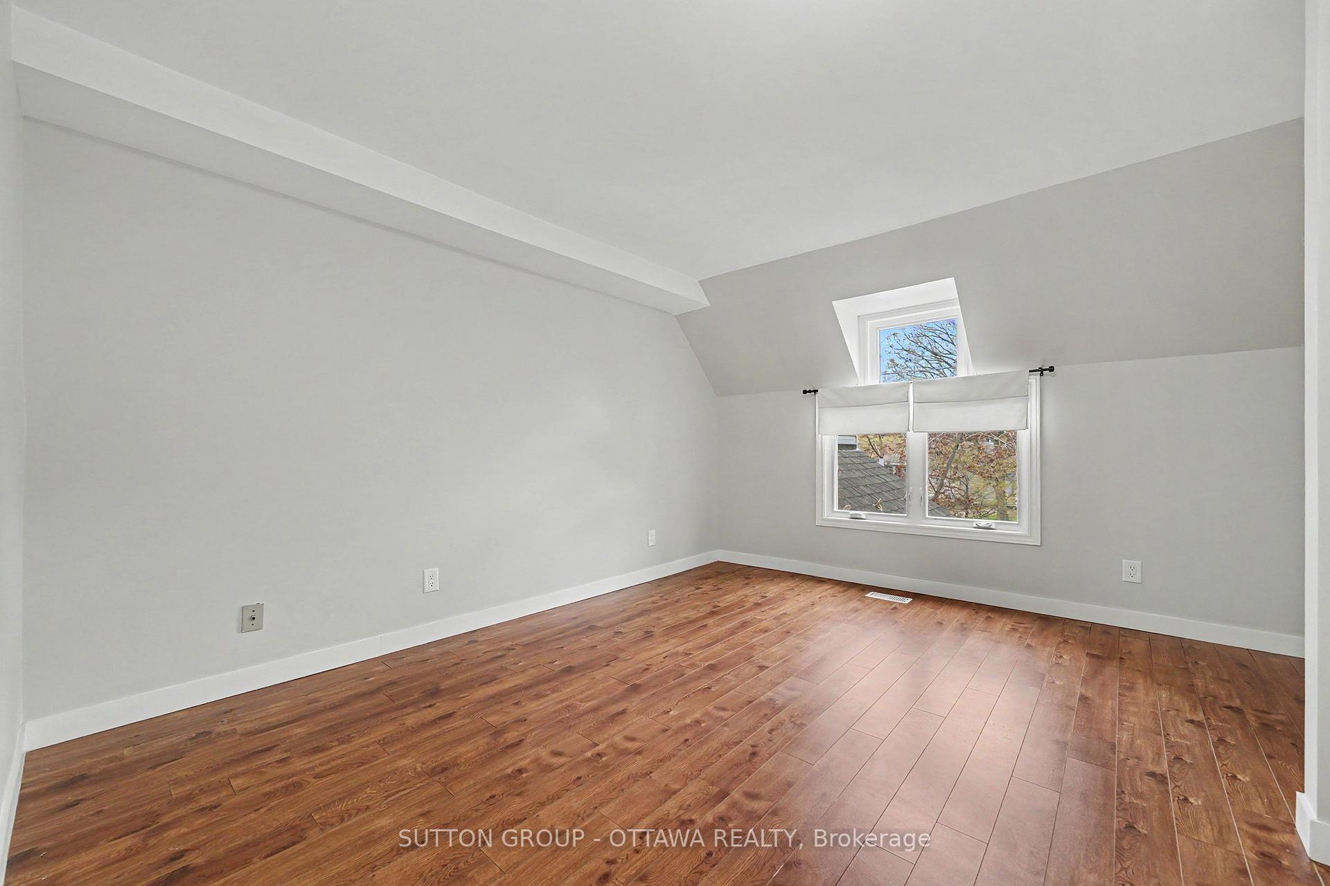 Photo 16 of 73 Scrivens Street, Ottawa, Britannia — HOMEH