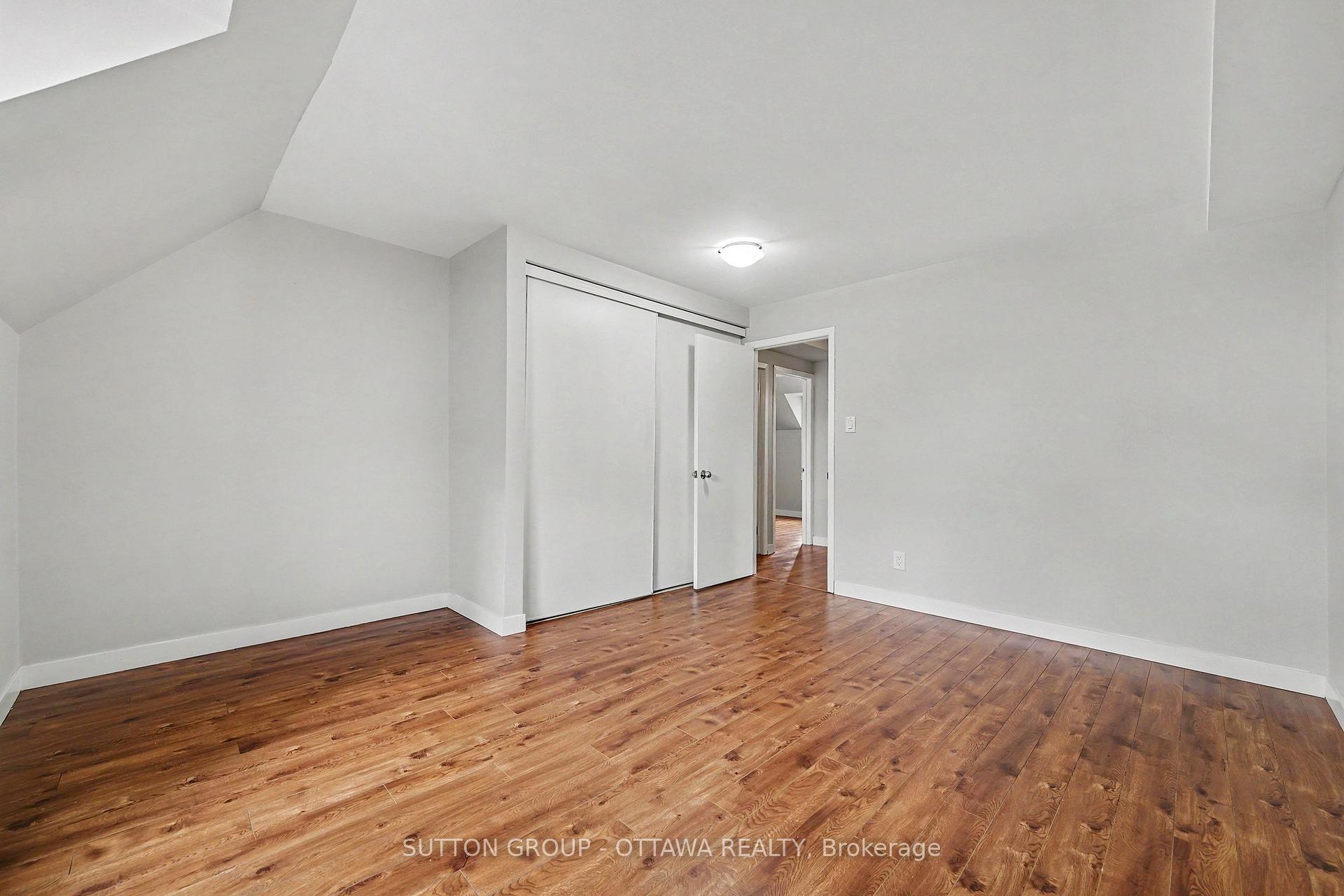 Photo 17 of 73 Scrivens Street, Ottawa, Britannia — HOMEH